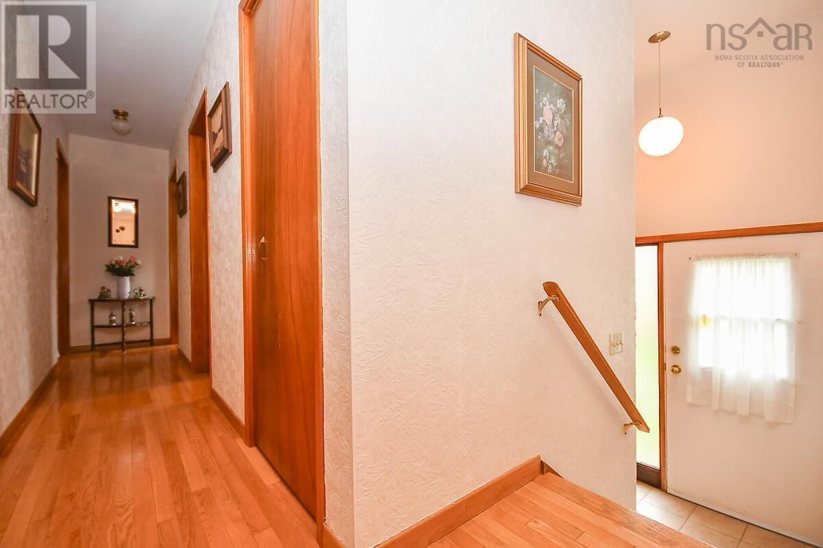 67 EVERGREEN DRIVE Image 22