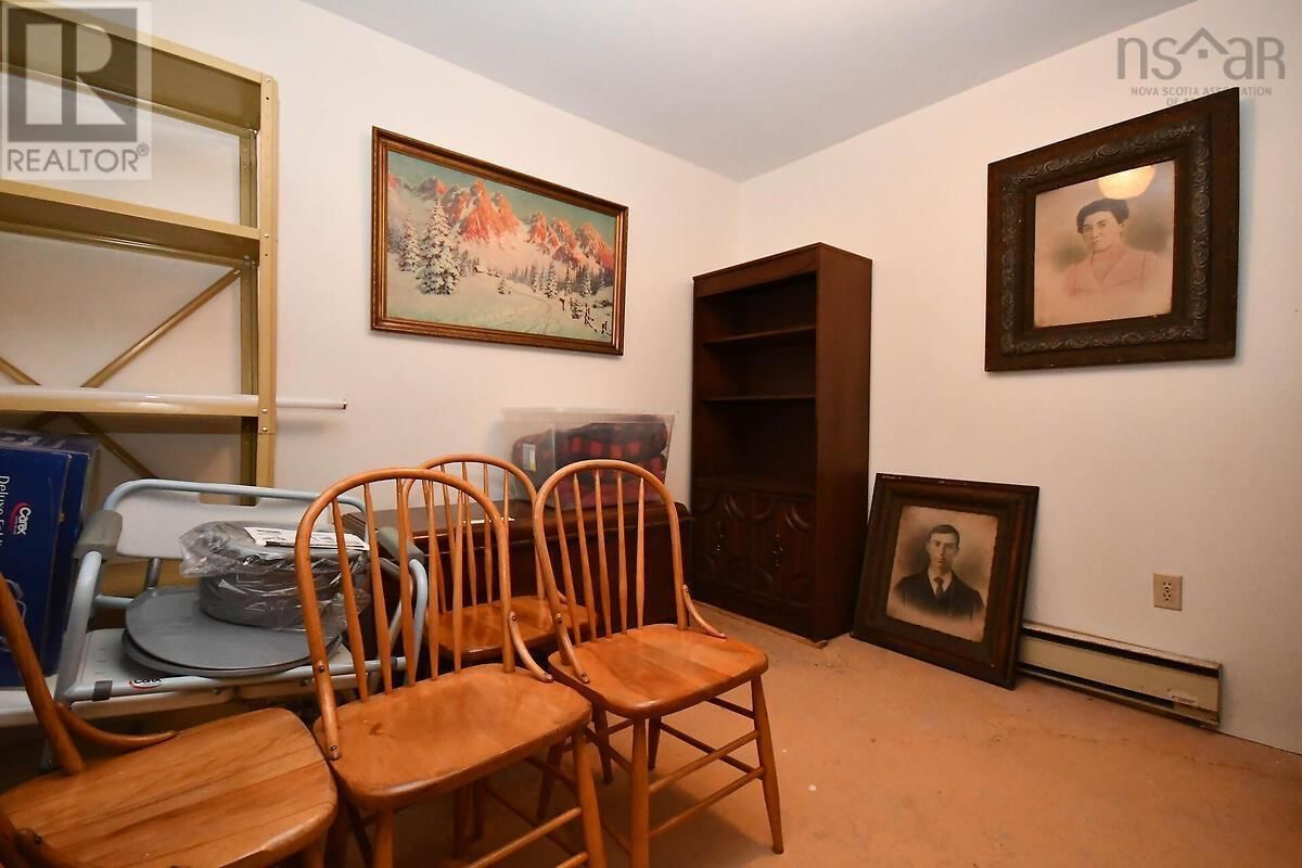 67 EVERGREEN DRIVE Image 27