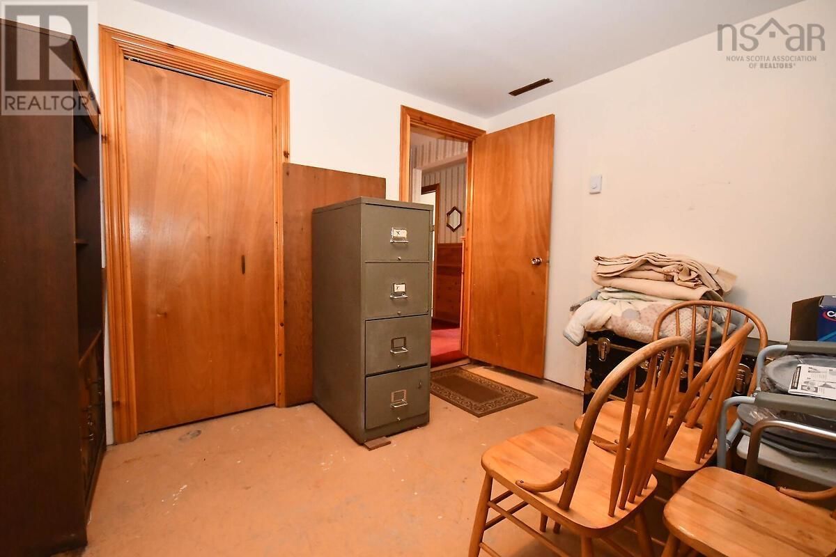 67 EVERGREEN DRIVE Image 28