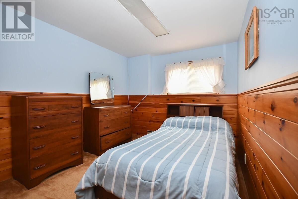 67 EVERGREEN DRIVE Image 30
