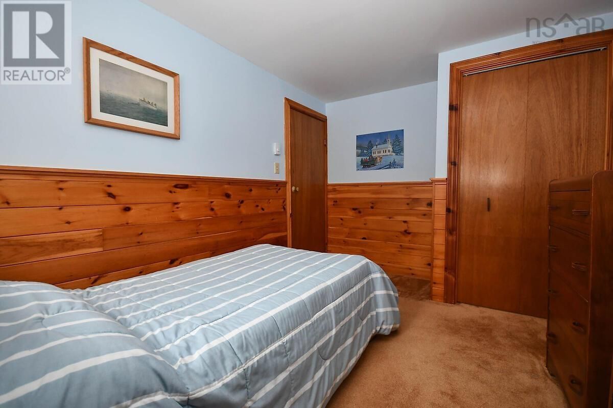 67 EVERGREEN DRIVE Image 31