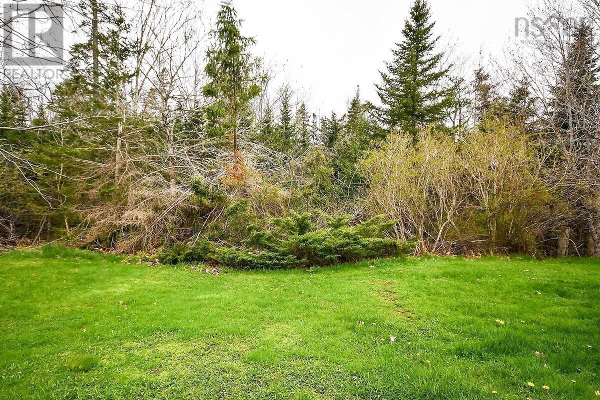 67 EVERGREEN DRIVE Image 34