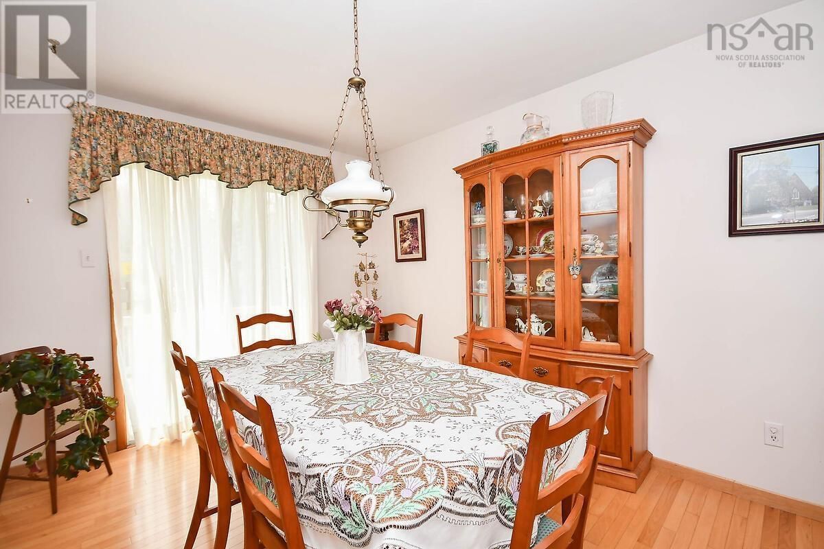 67 EVERGREEN DRIVE Image 8