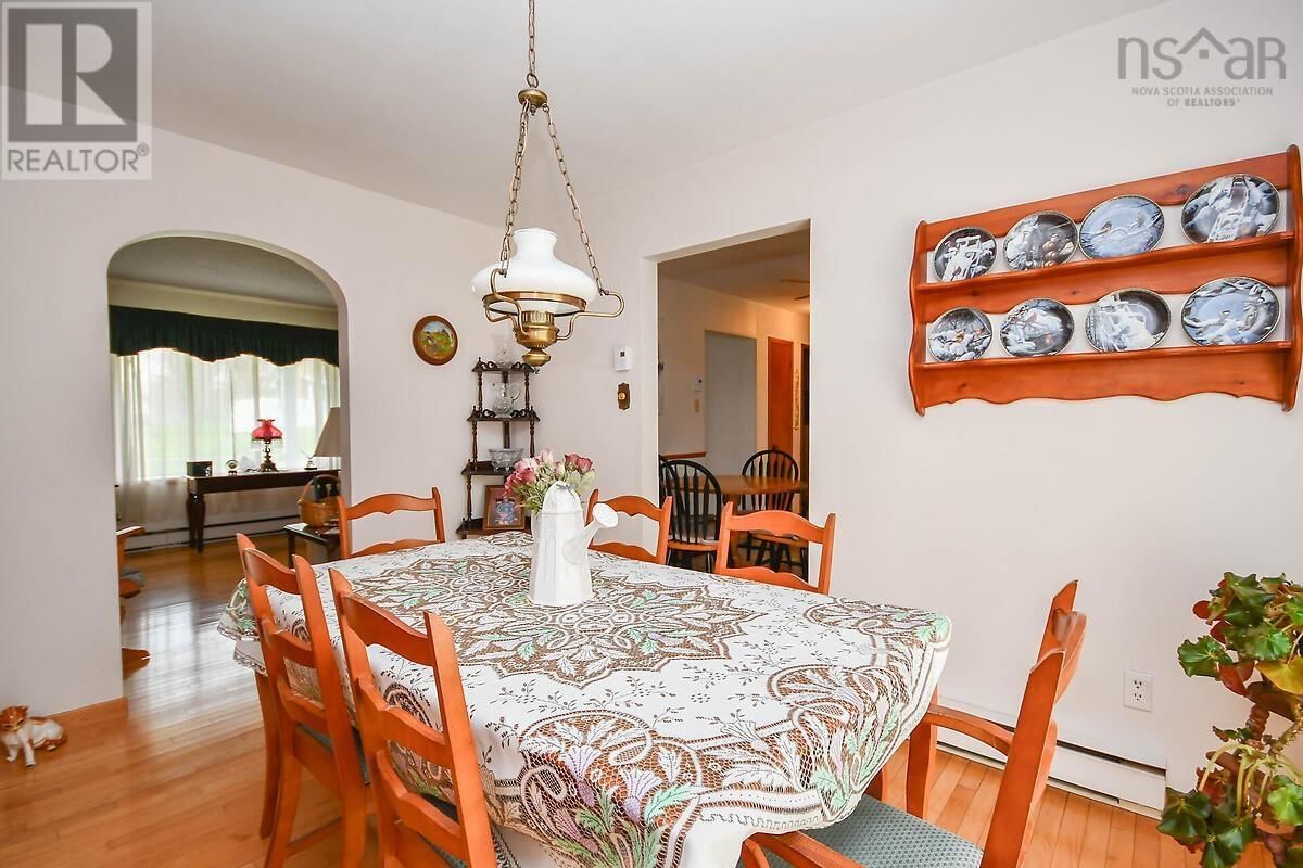 67 EVERGREEN DRIVE Image 9