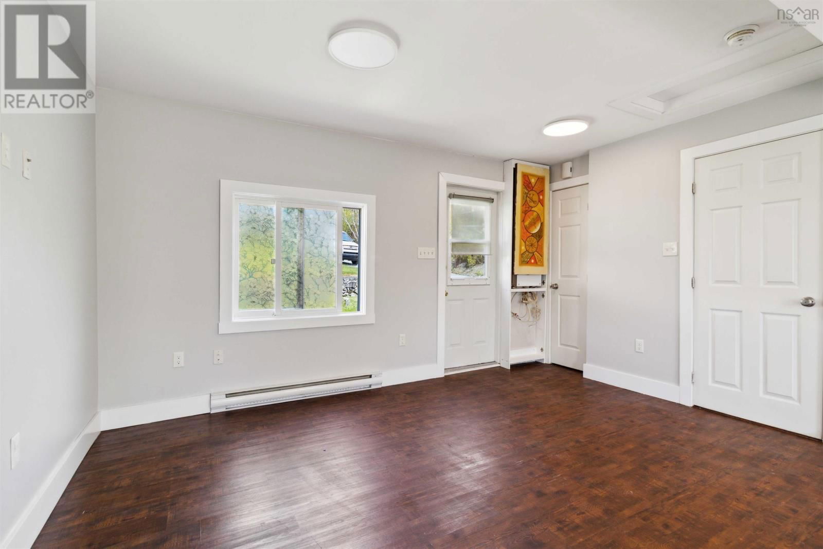 18 NIVENS AVENUE Image 10