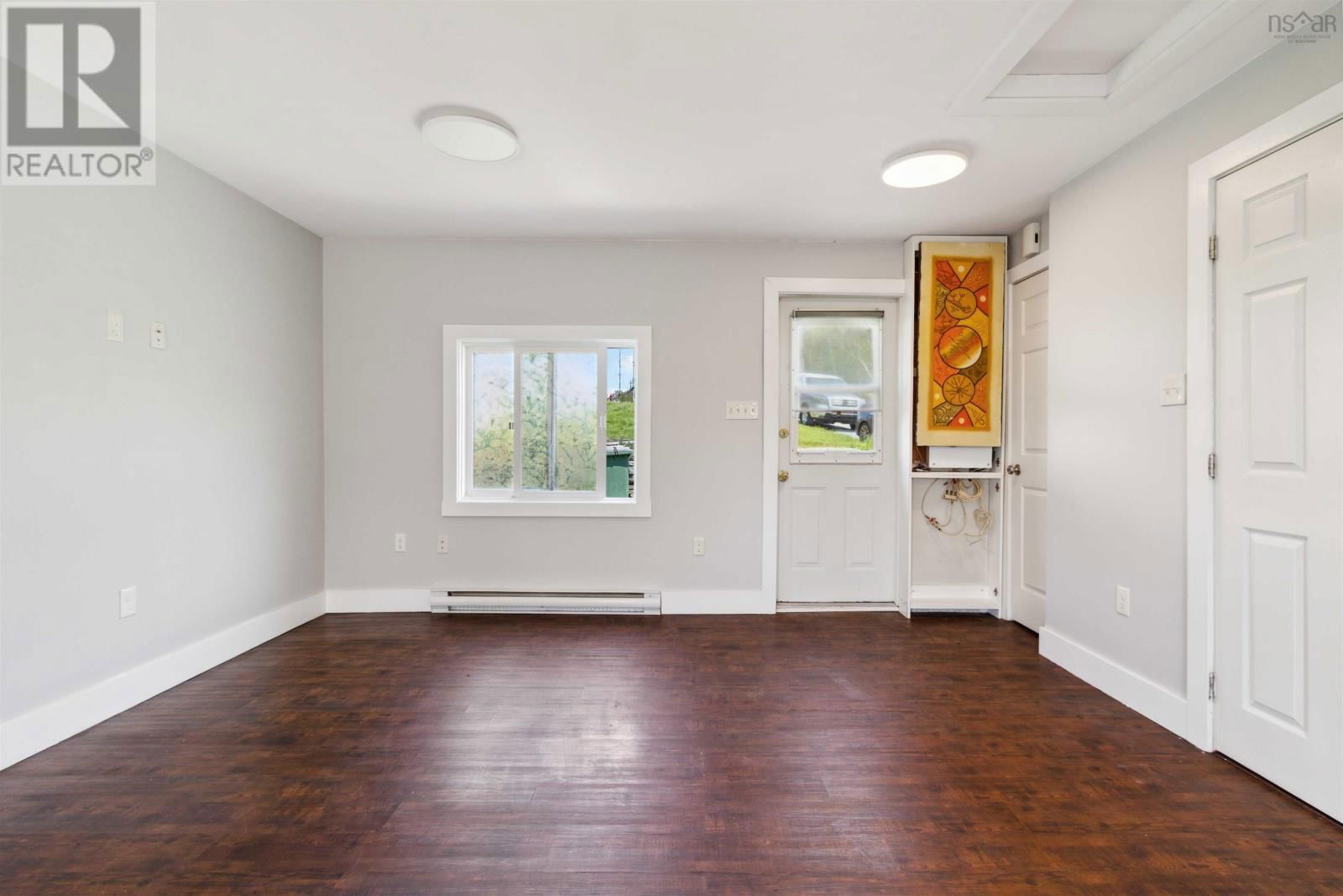 18 NIVENS AVENUE Image 11