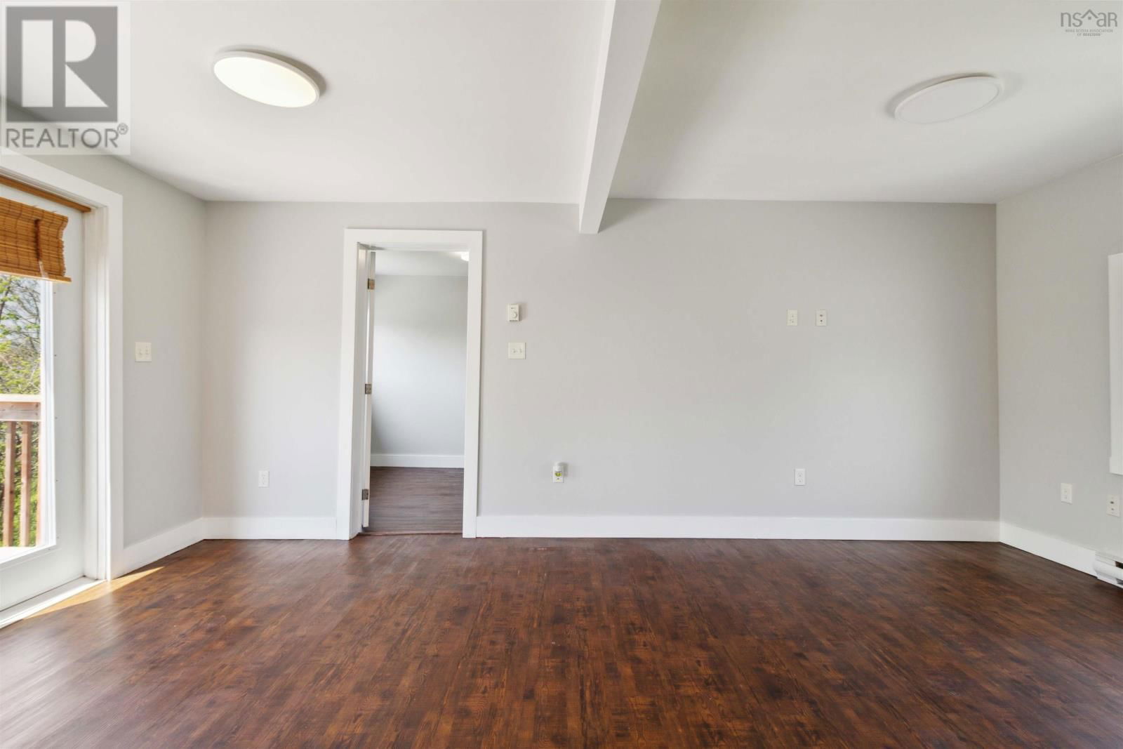18 NIVENS AVENUE Image 13