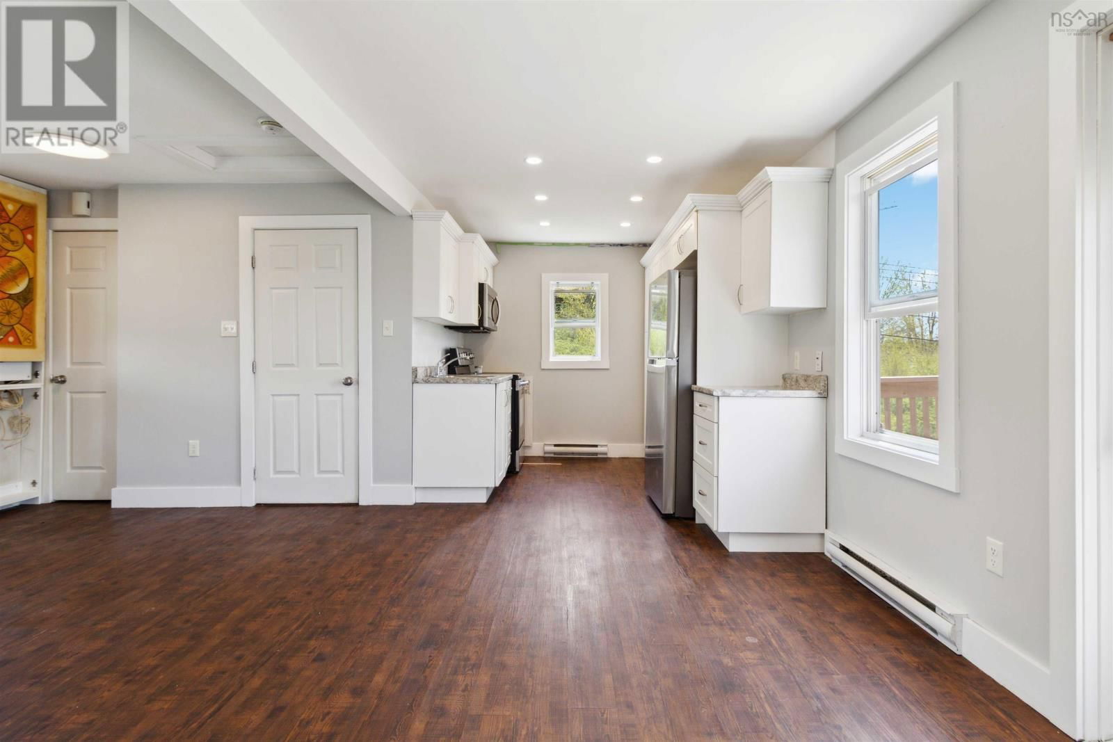 18 NIVENS AVENUE Image 14