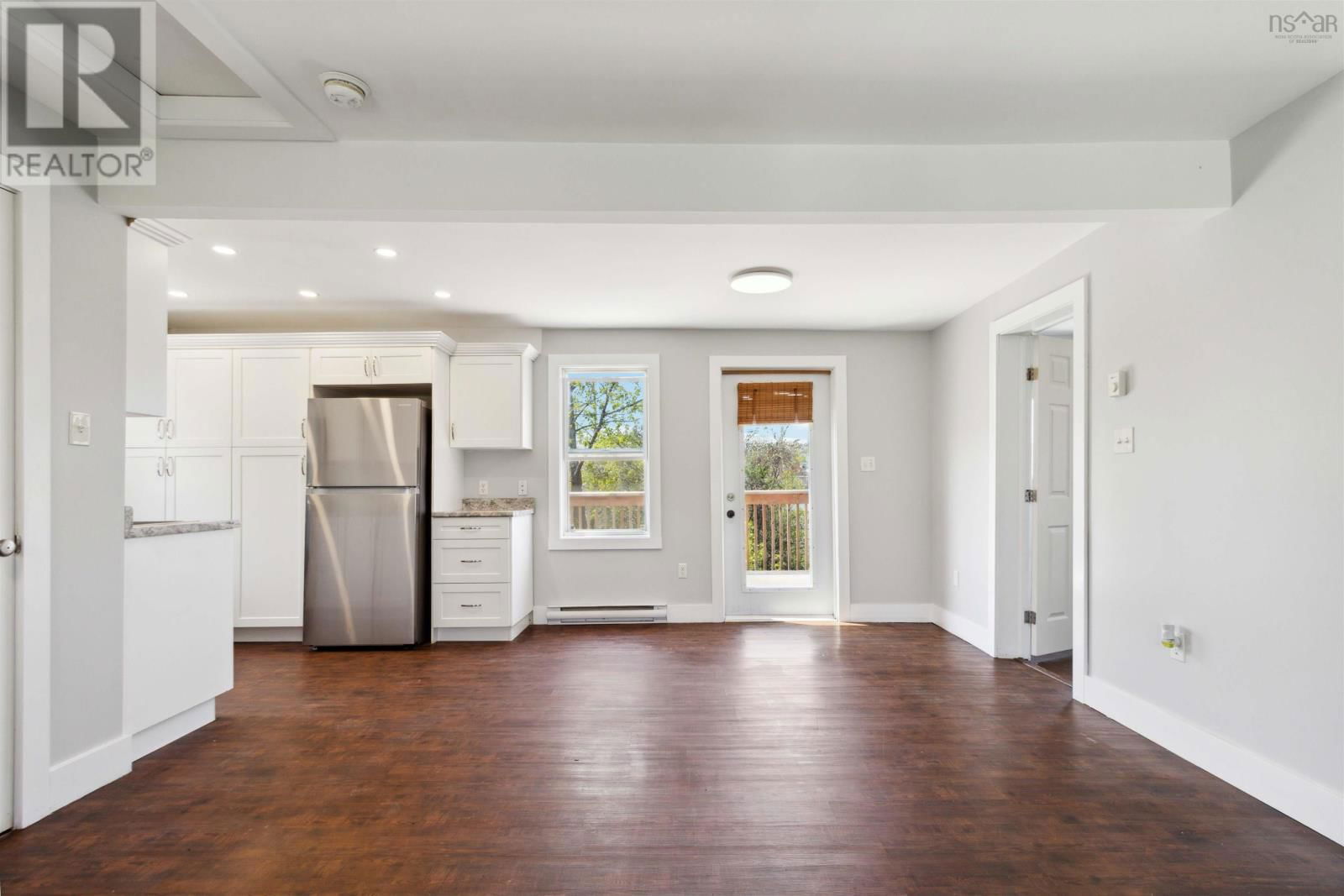 18 NIVENS AVENUE Image 17