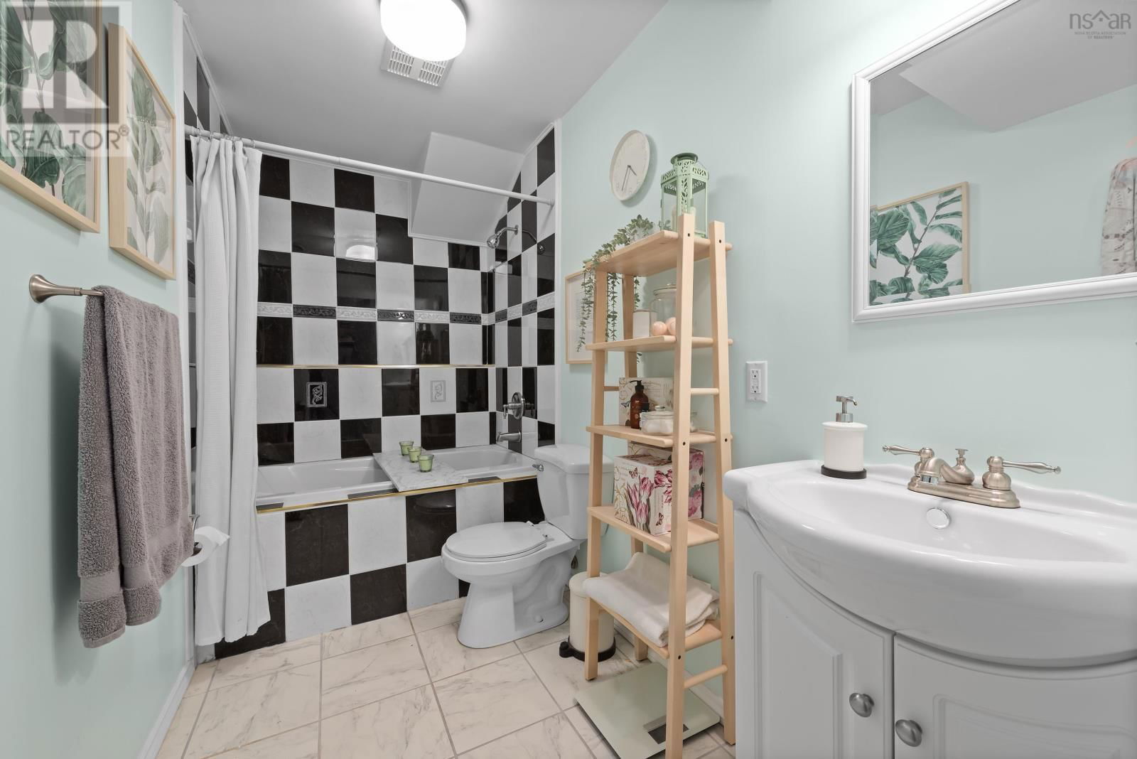 46 CASSANDRA DRIVE Image 23
