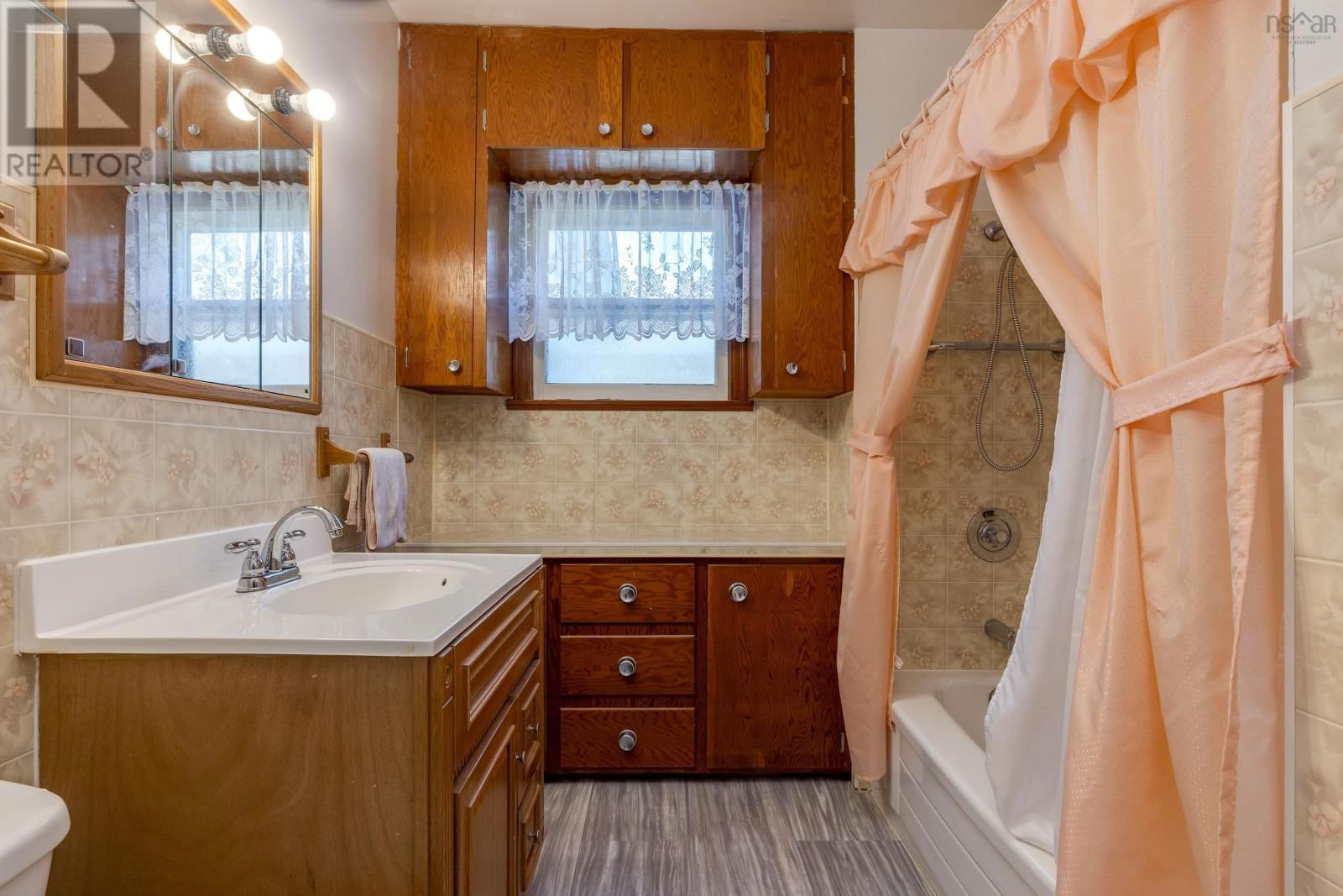 11 COLDSTREAM ROAD Image 15