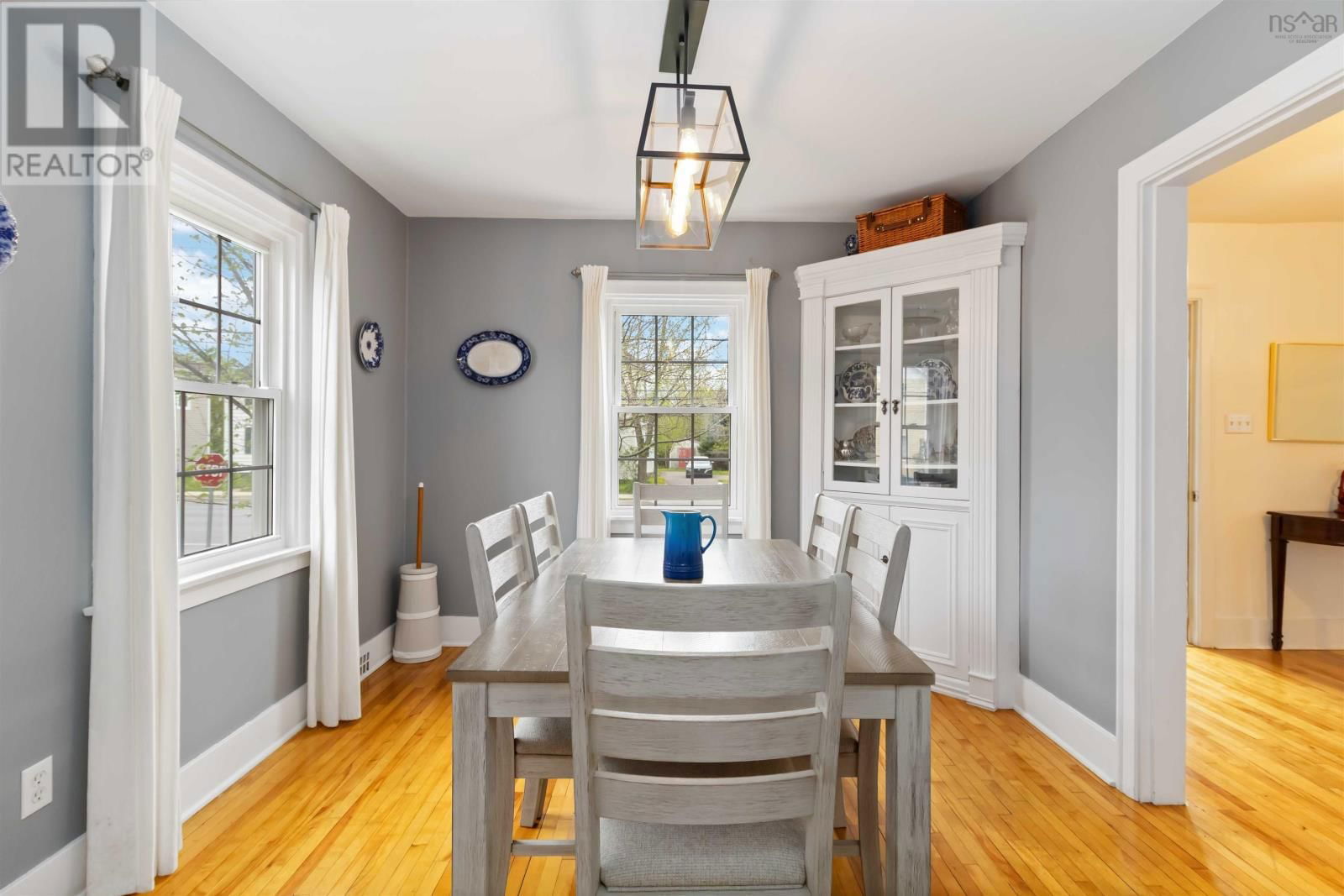 401 ROBIE STREET Image 14