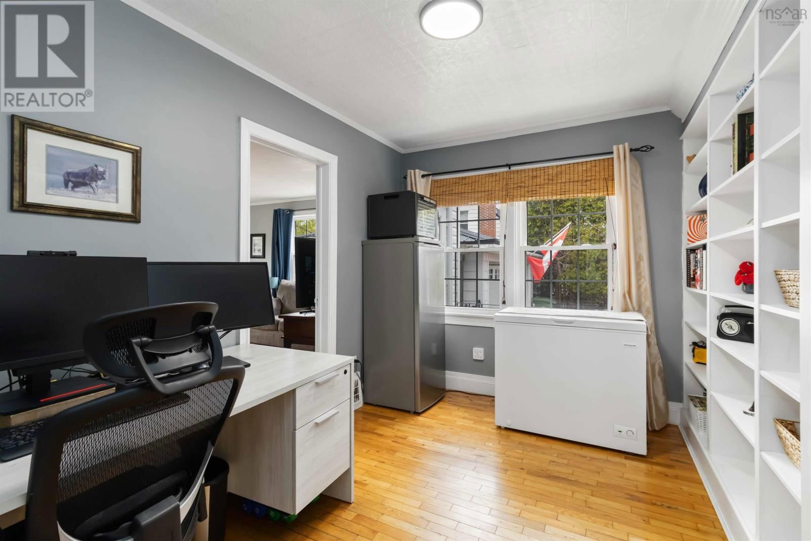 401 ROBIE STREET Image 16