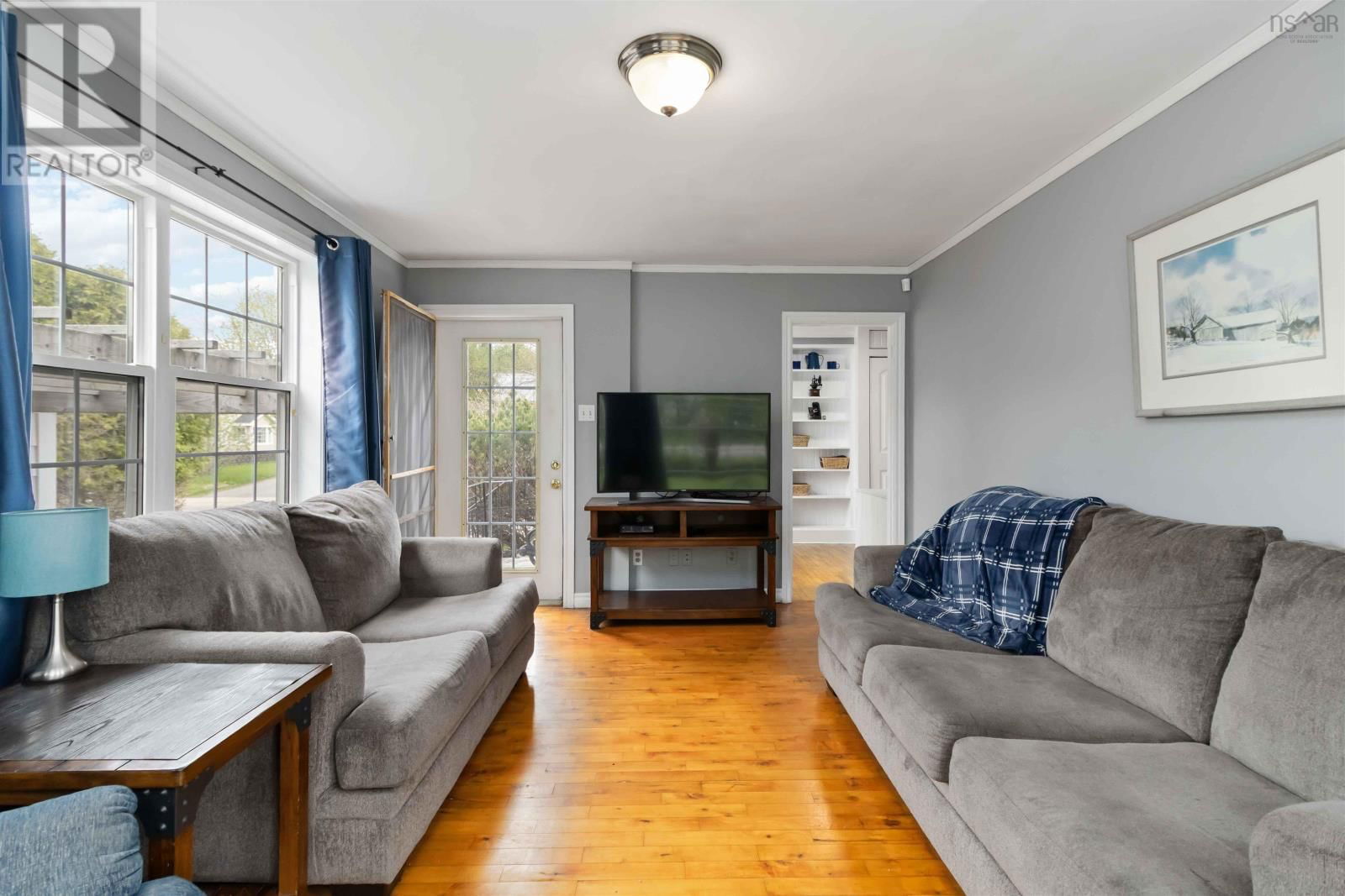 401 ROBIE STREET Image 18
