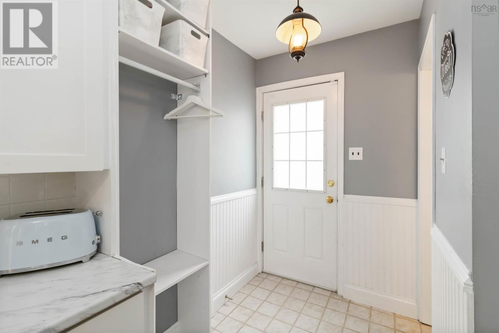 401 ROBIE STREET Image 23