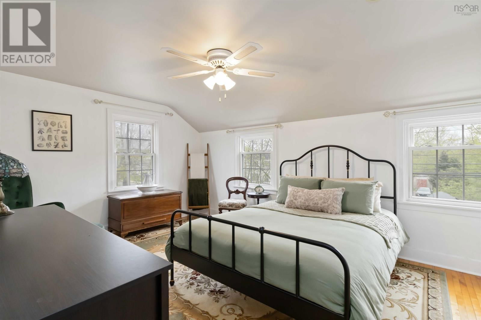 401 ROBIE STREET Image 30