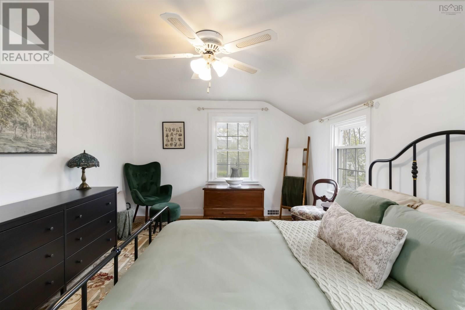401 ROBIE STREET Image 31