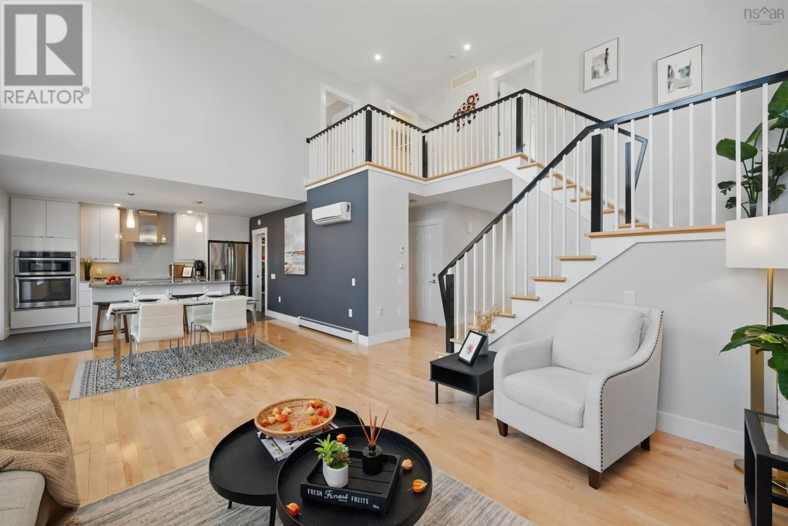 182 AMESBURY GATE Image 11