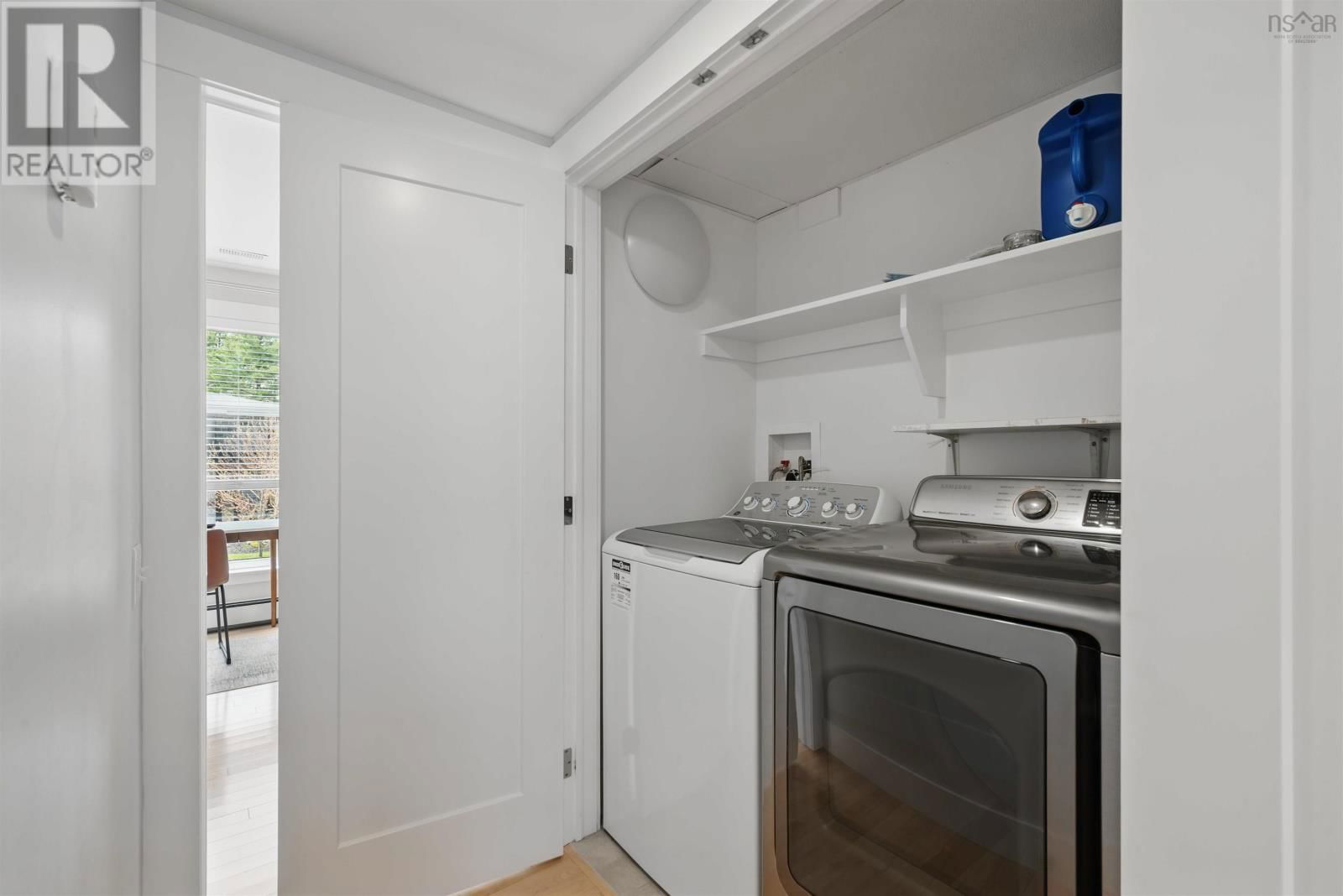 182 AMESBURY GATE Image 34