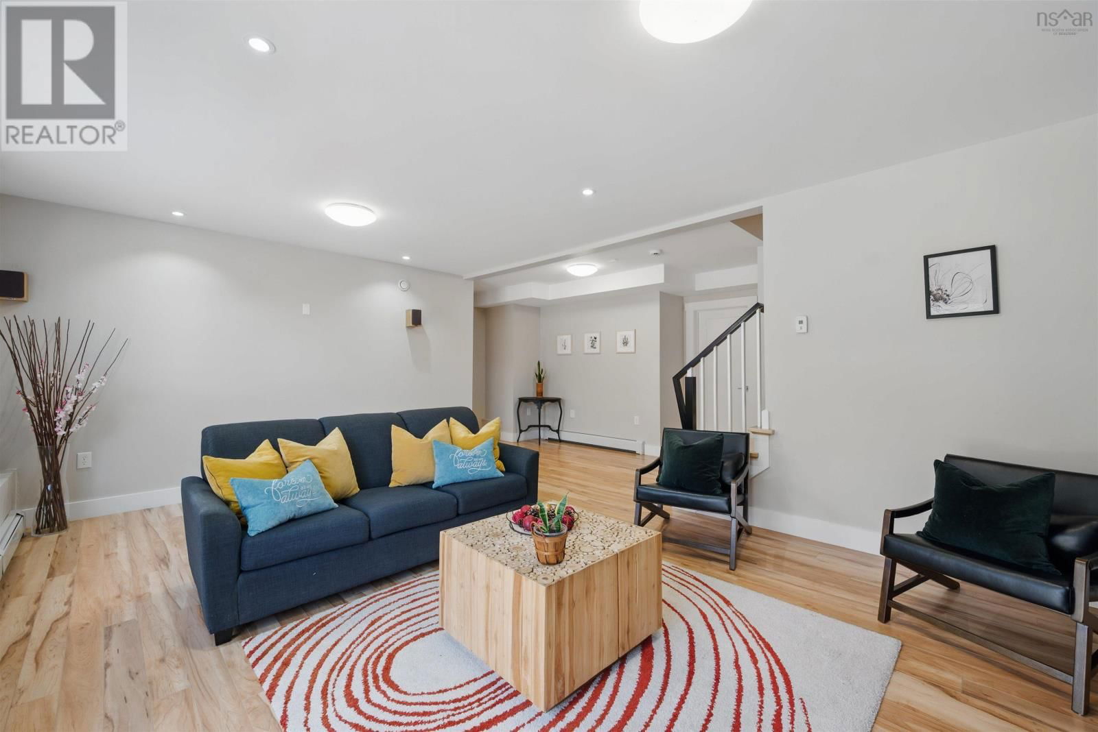 182 AMESBURY GATE Image 38