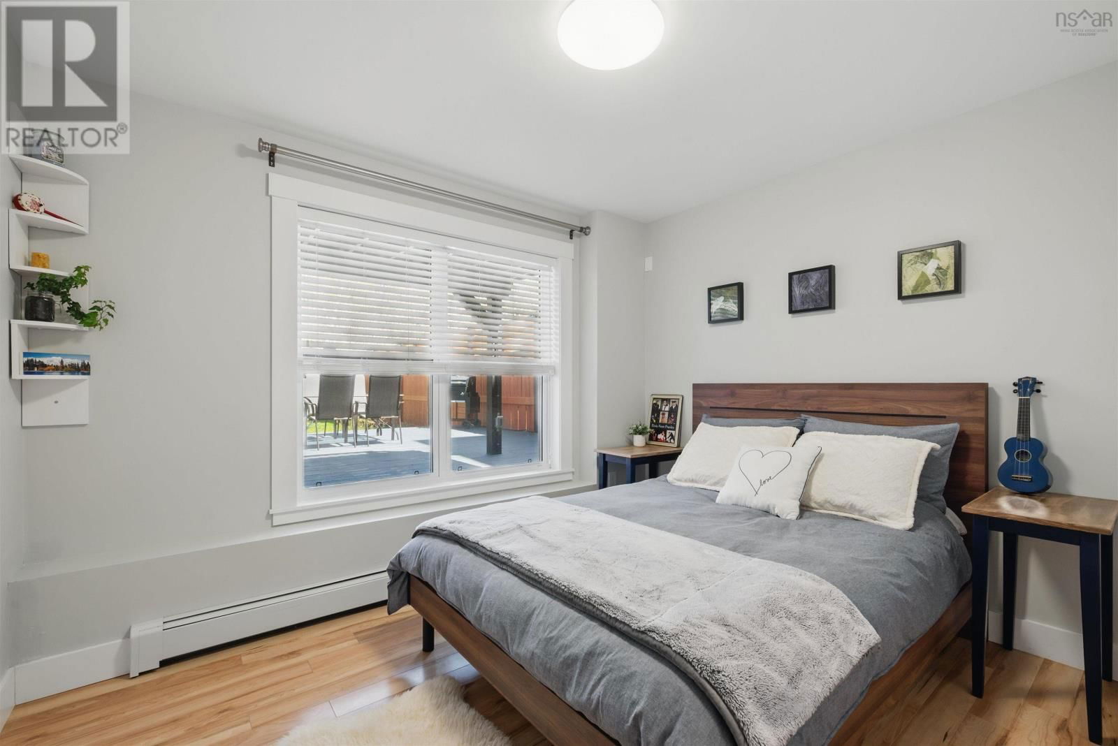 182 AMESBURY GATE Image 40