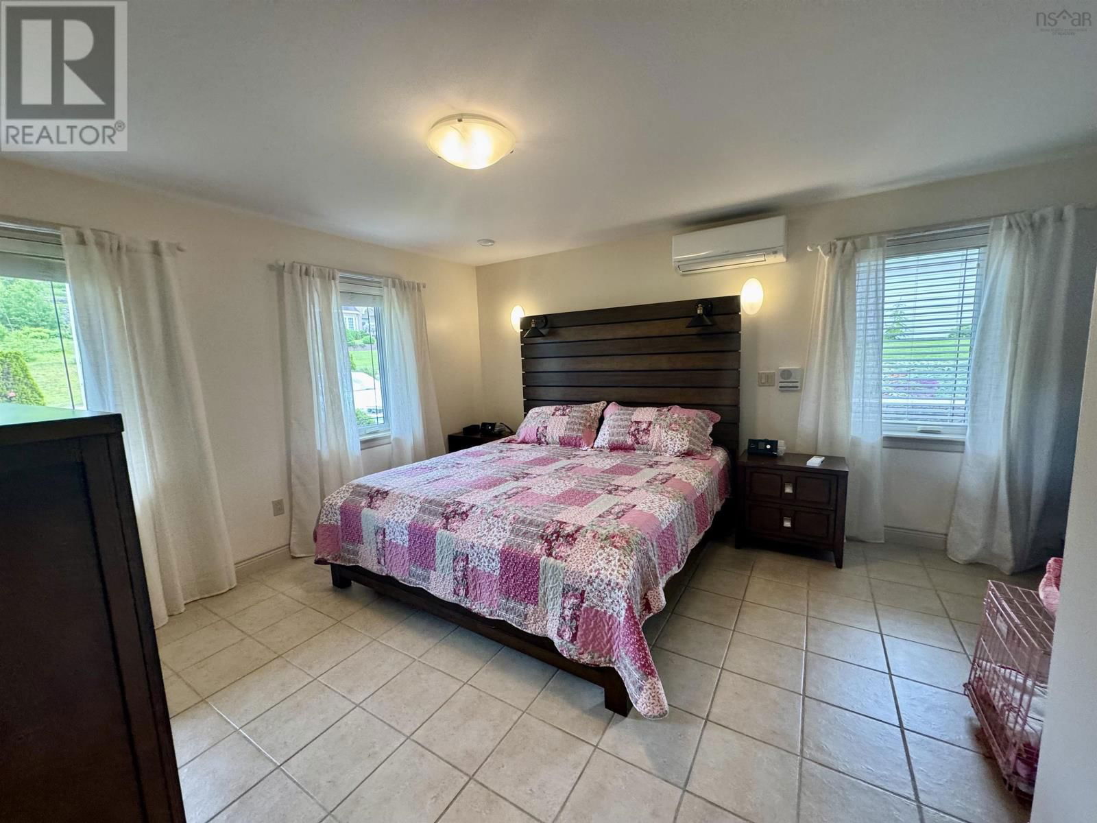 8 MALLARD AVENUE Image 25