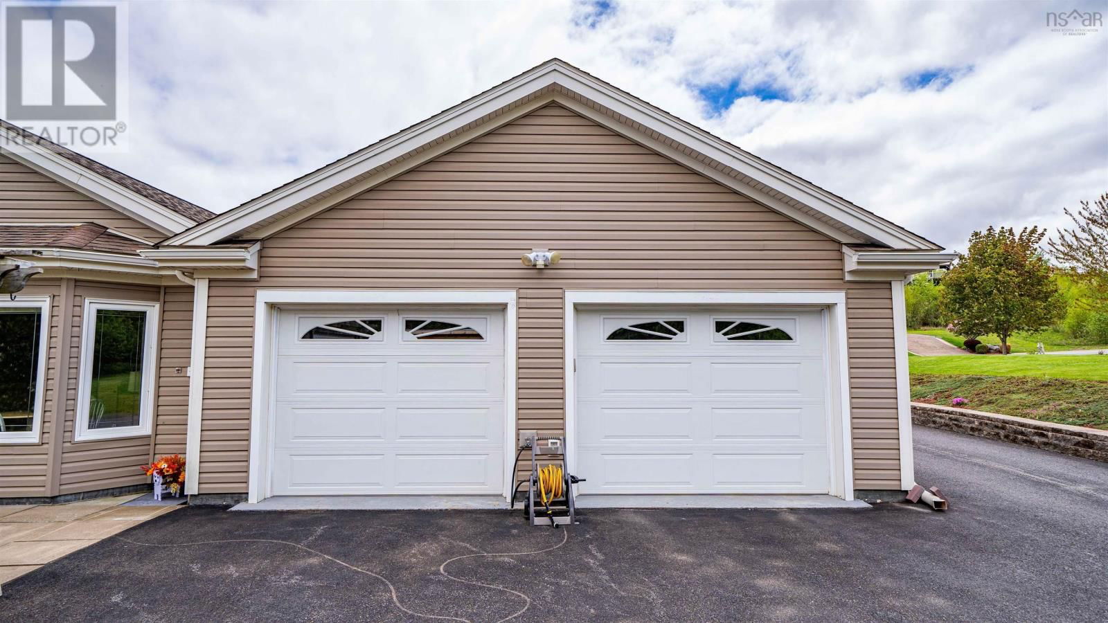 8 MALLARD AVENUE Image 28
