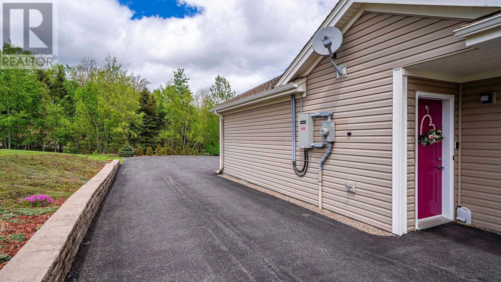 8 MALLARD AVENUE Image 30