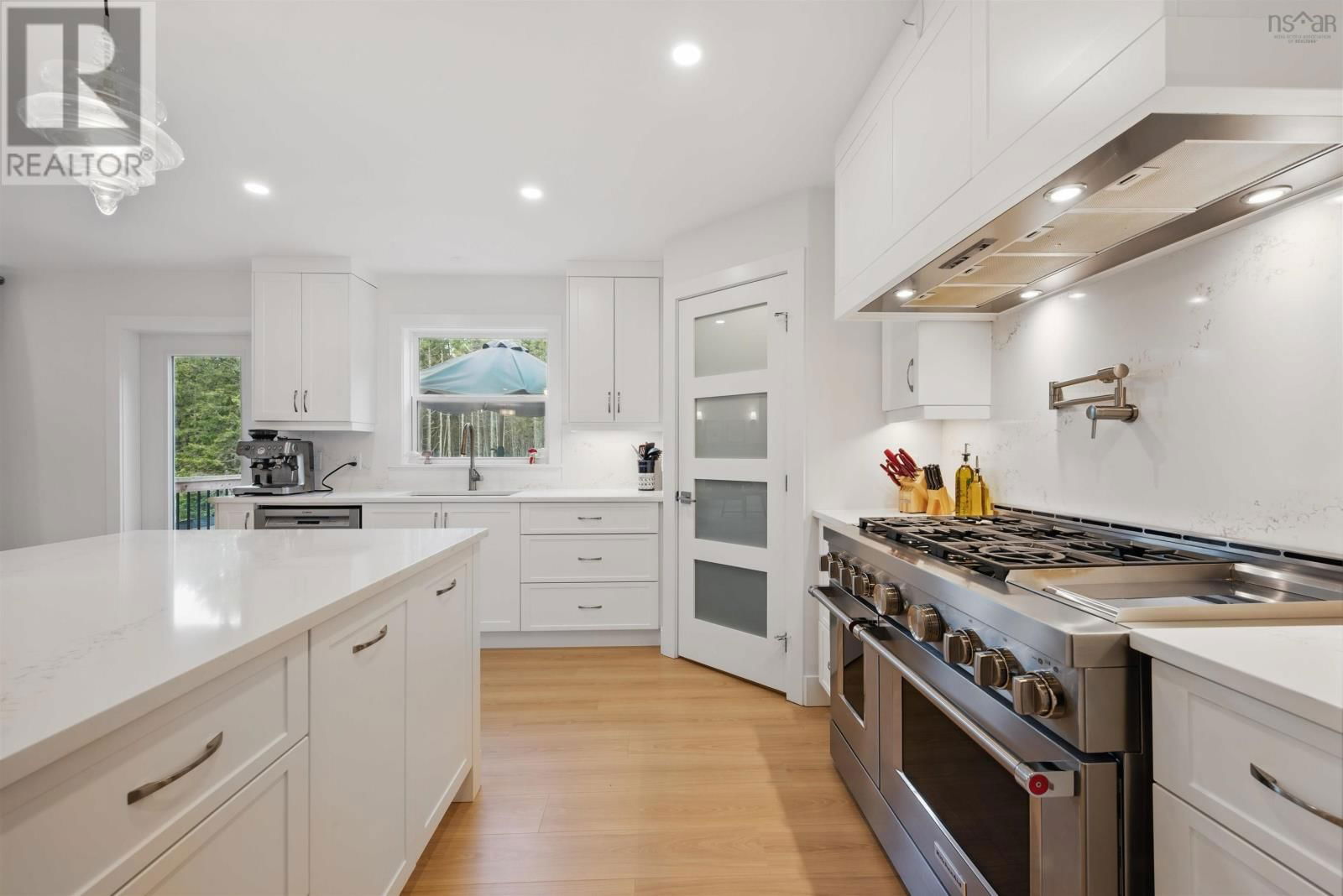 159 MAGENTA DRIVE Image 18