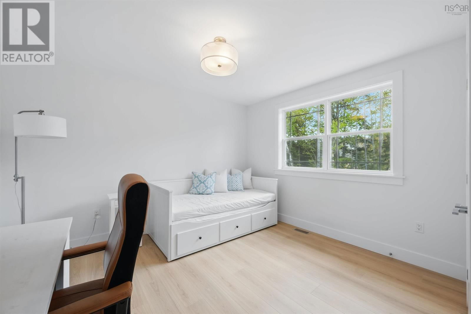 159 MAGENTA DRIVE Image 27