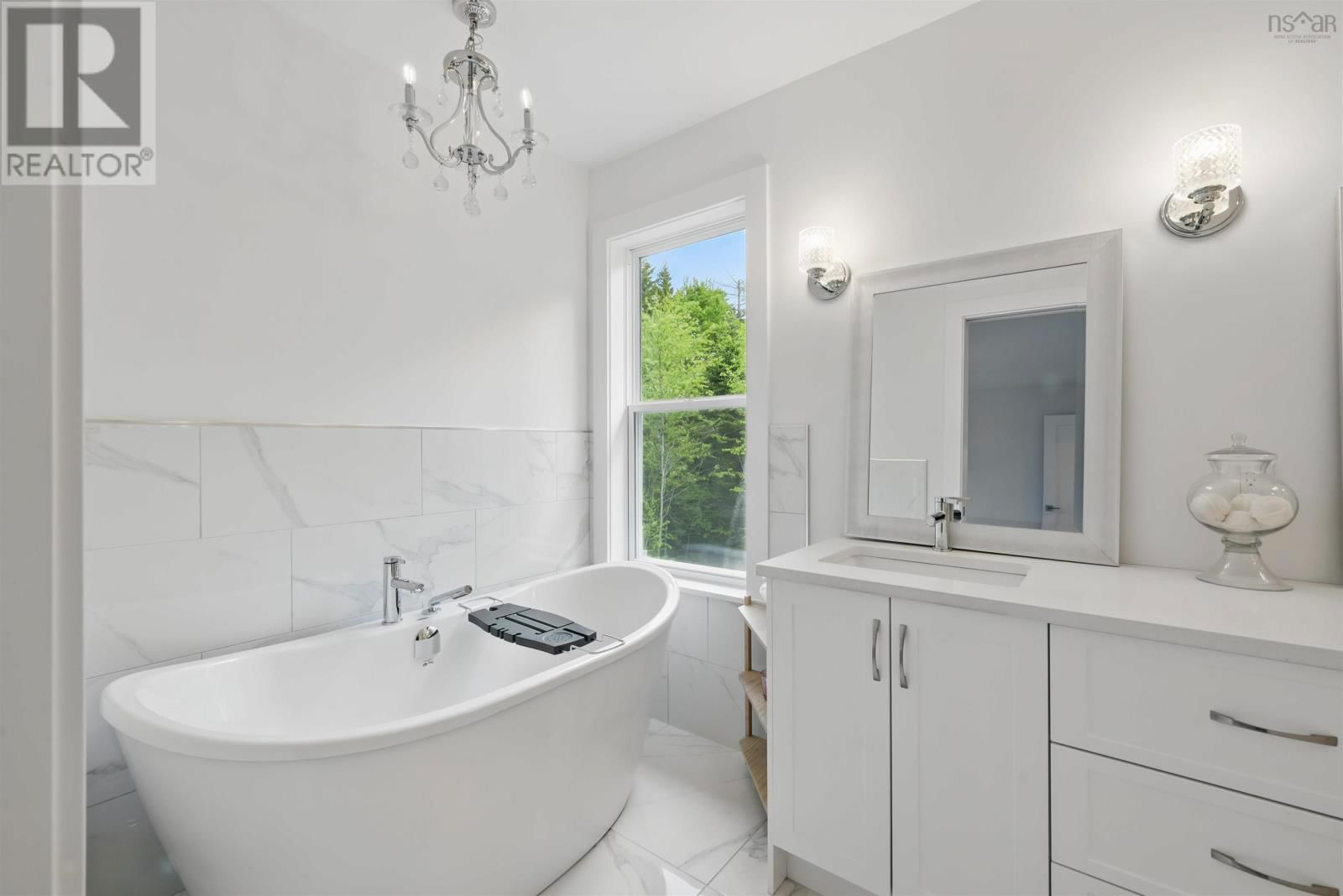 159 MAGENTA DRIVE Image 34