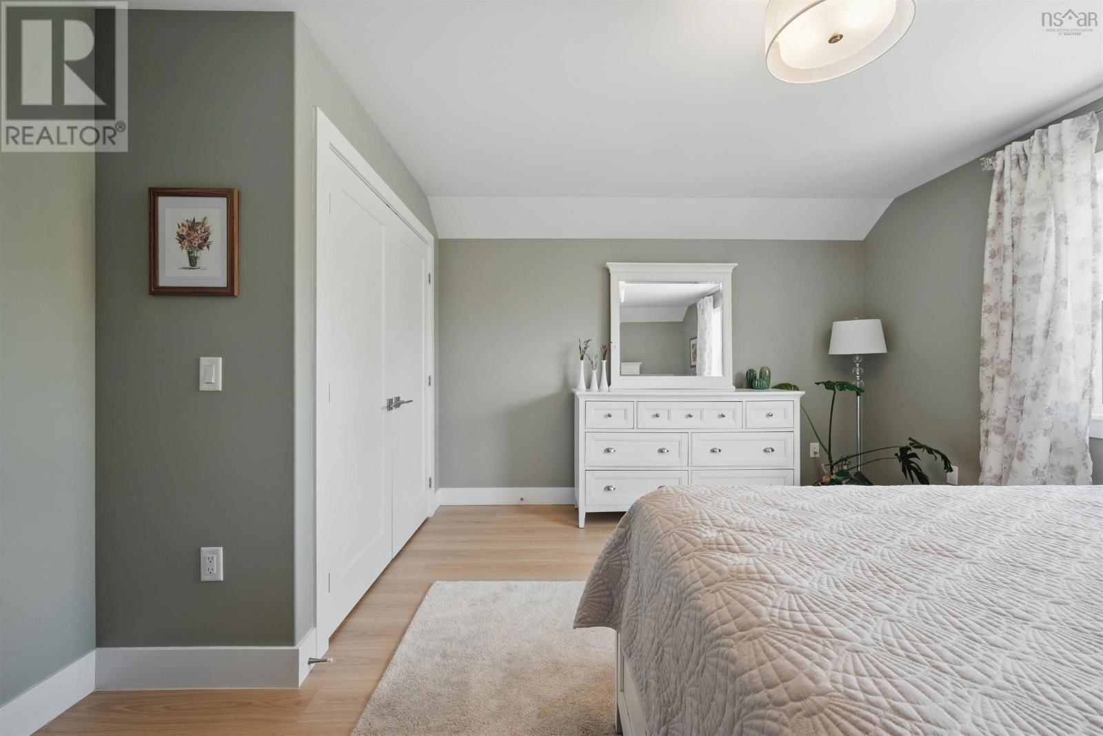 159 MAGENTA DRIVE Image 36