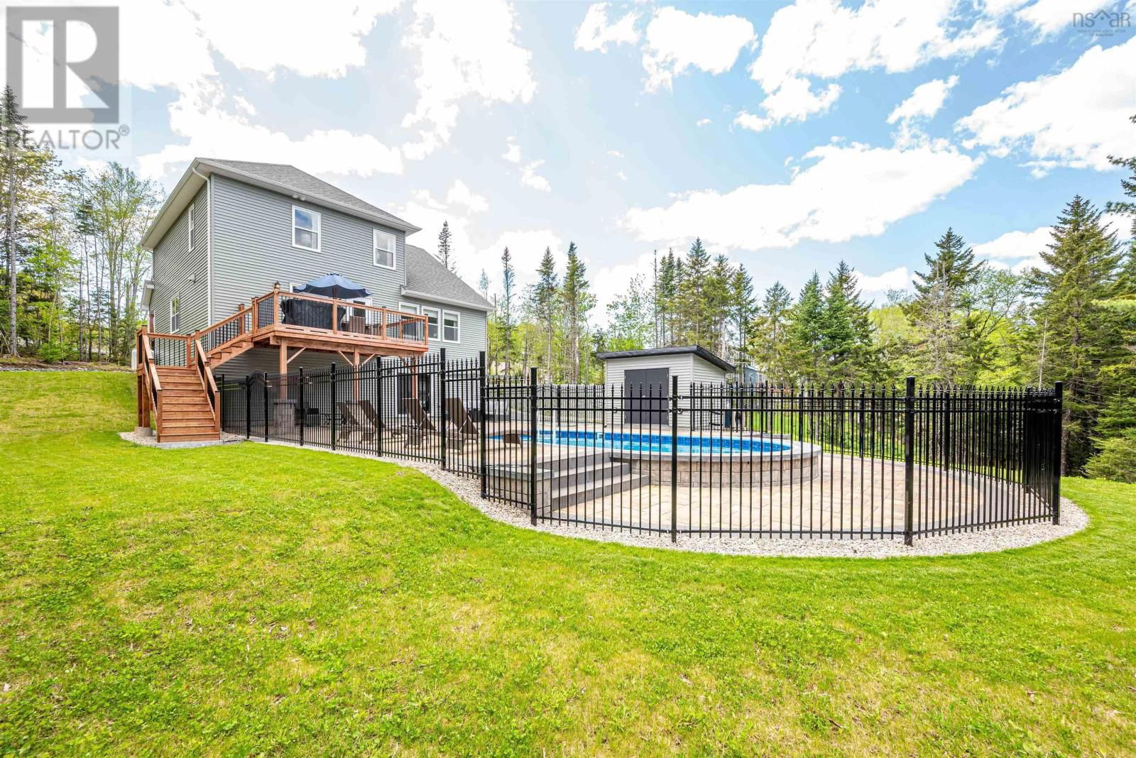 159 MAGENTA DRIVE Image 45