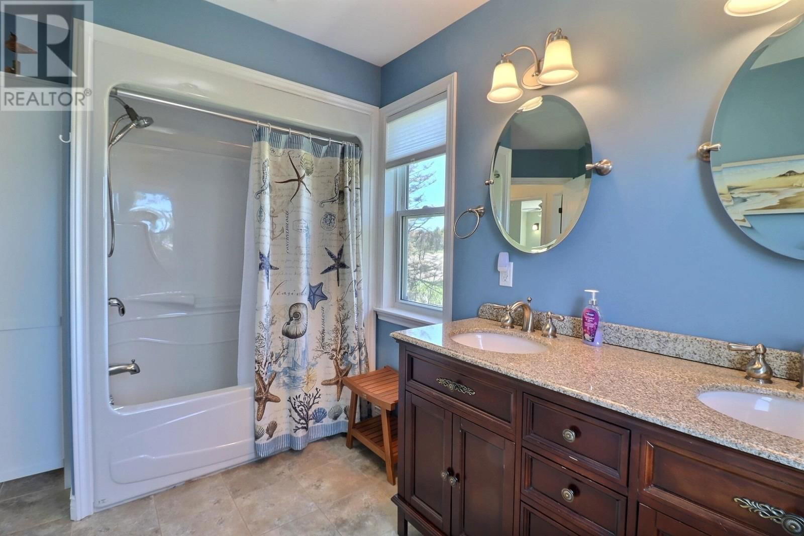 183 HARBOURVIEW DRIVE Image 18