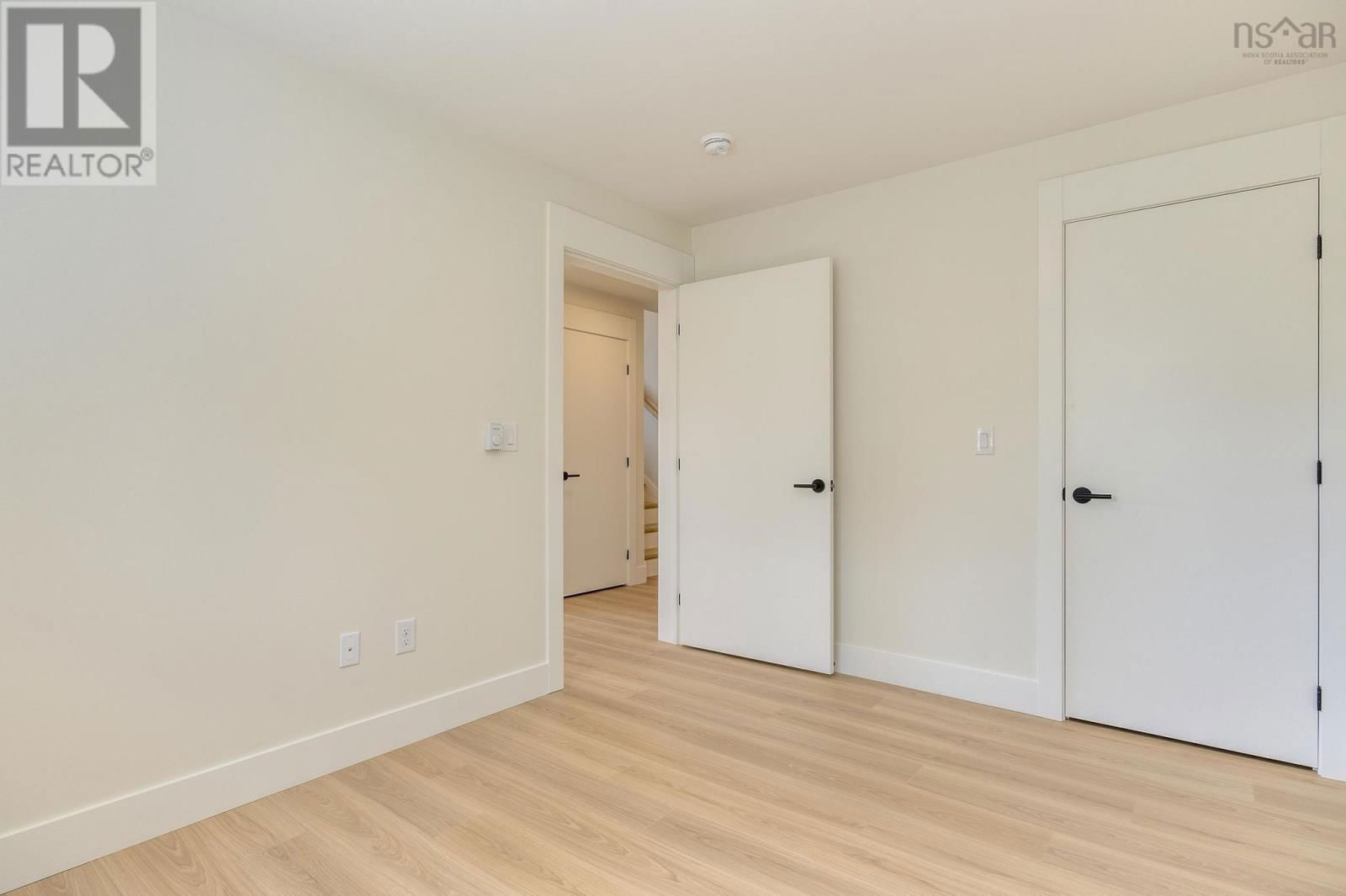 44 SWEETFERN LANE Image 32