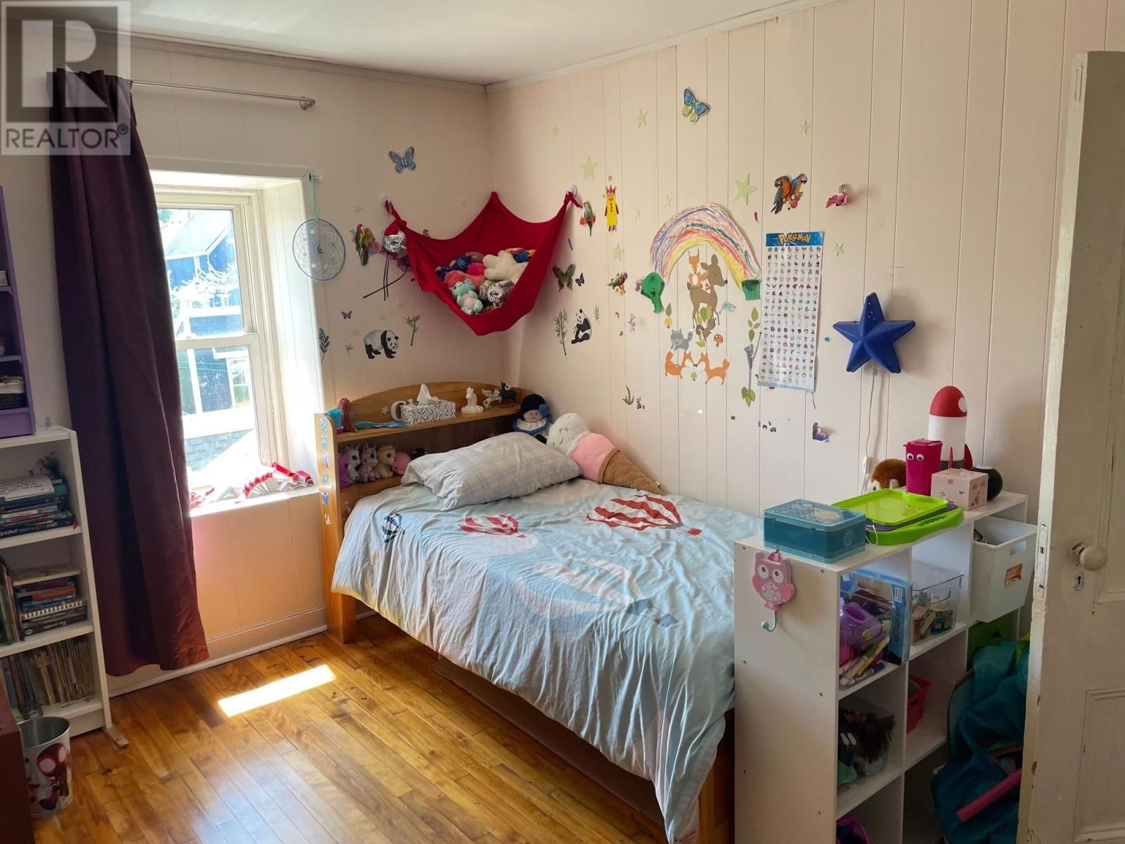 13 PLEASANT STREET Image 9