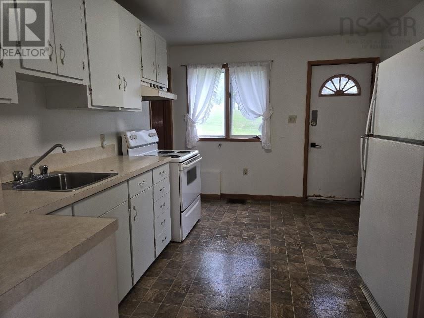 290 MAIN STREET Image 5