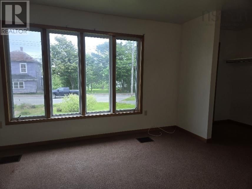 290 MAIN STREET Image 8