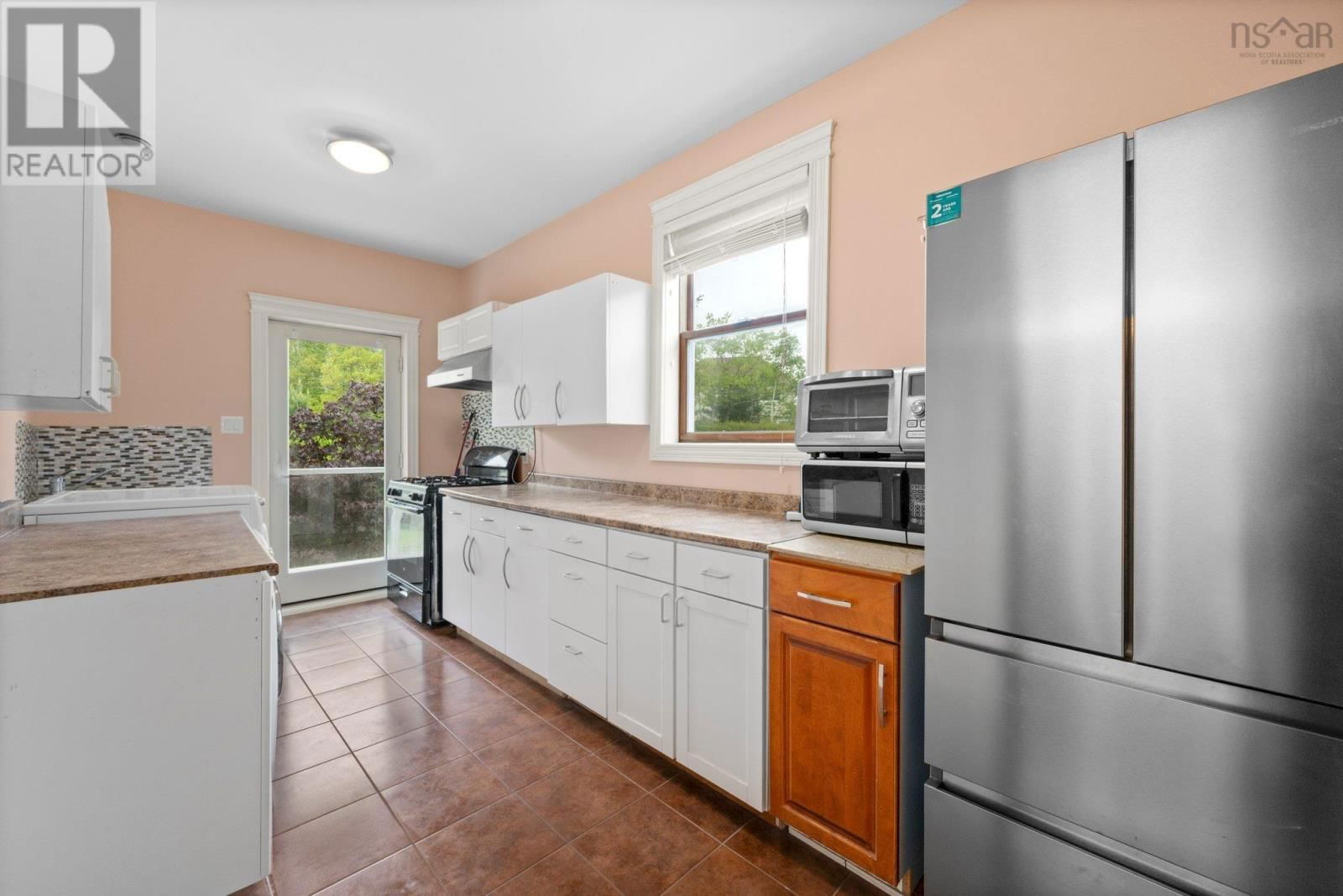 72 WORTHINGTON PLACE Image 12