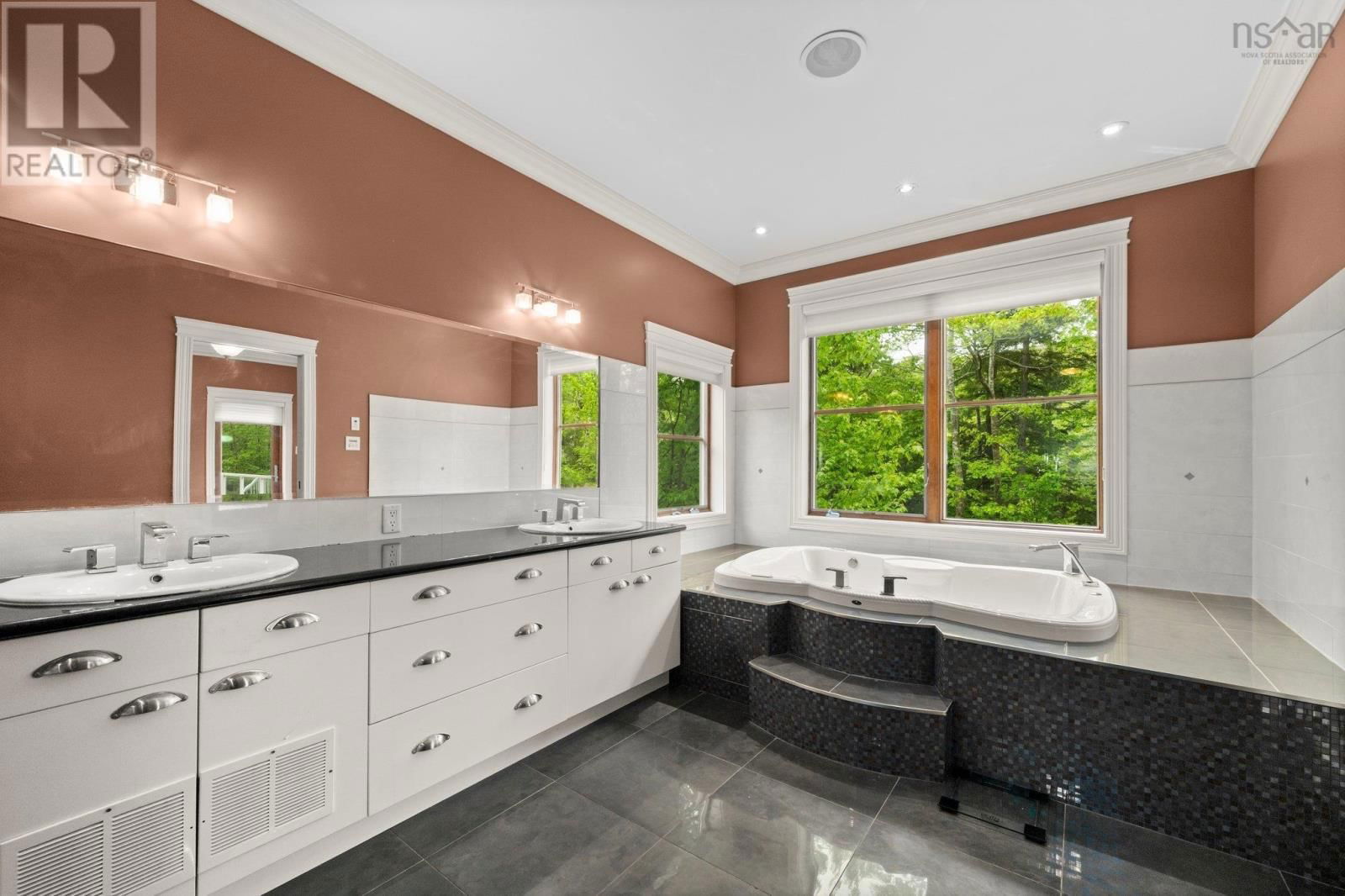 72 WORTHINGTON PLACE Image 21
