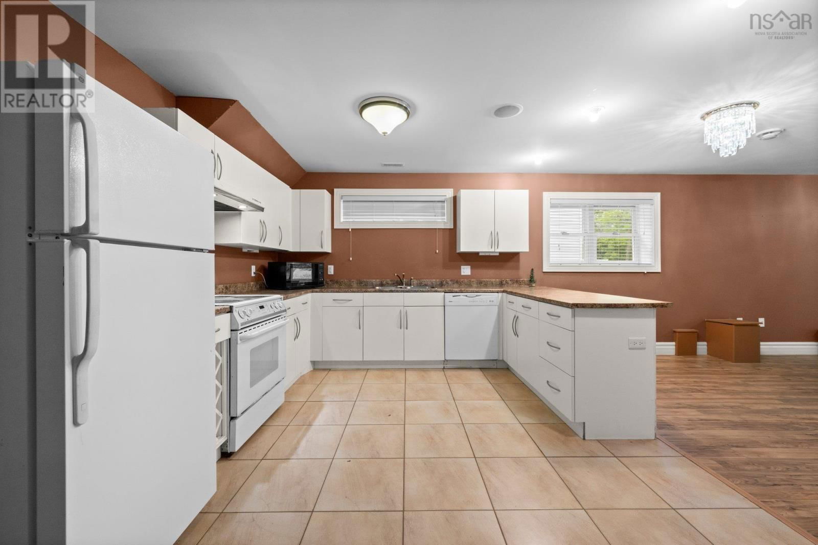72 WORTHINGTON PLACE Image 36