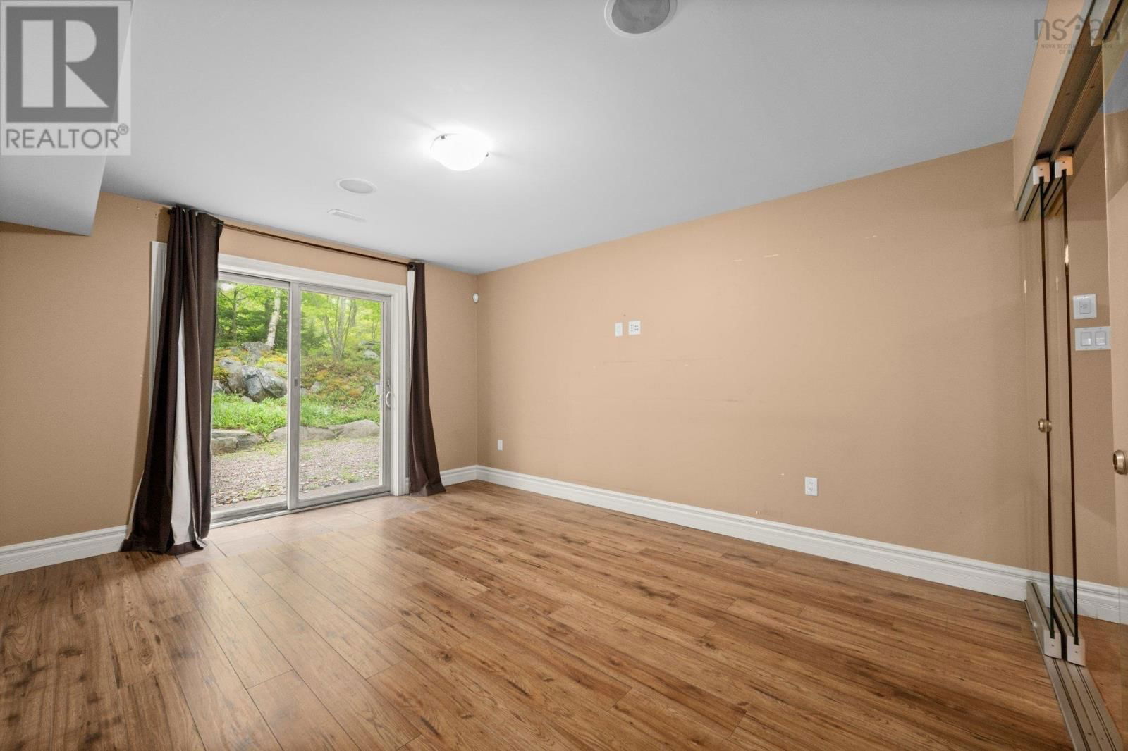 72 WORTHINGTON PLACE Image 38