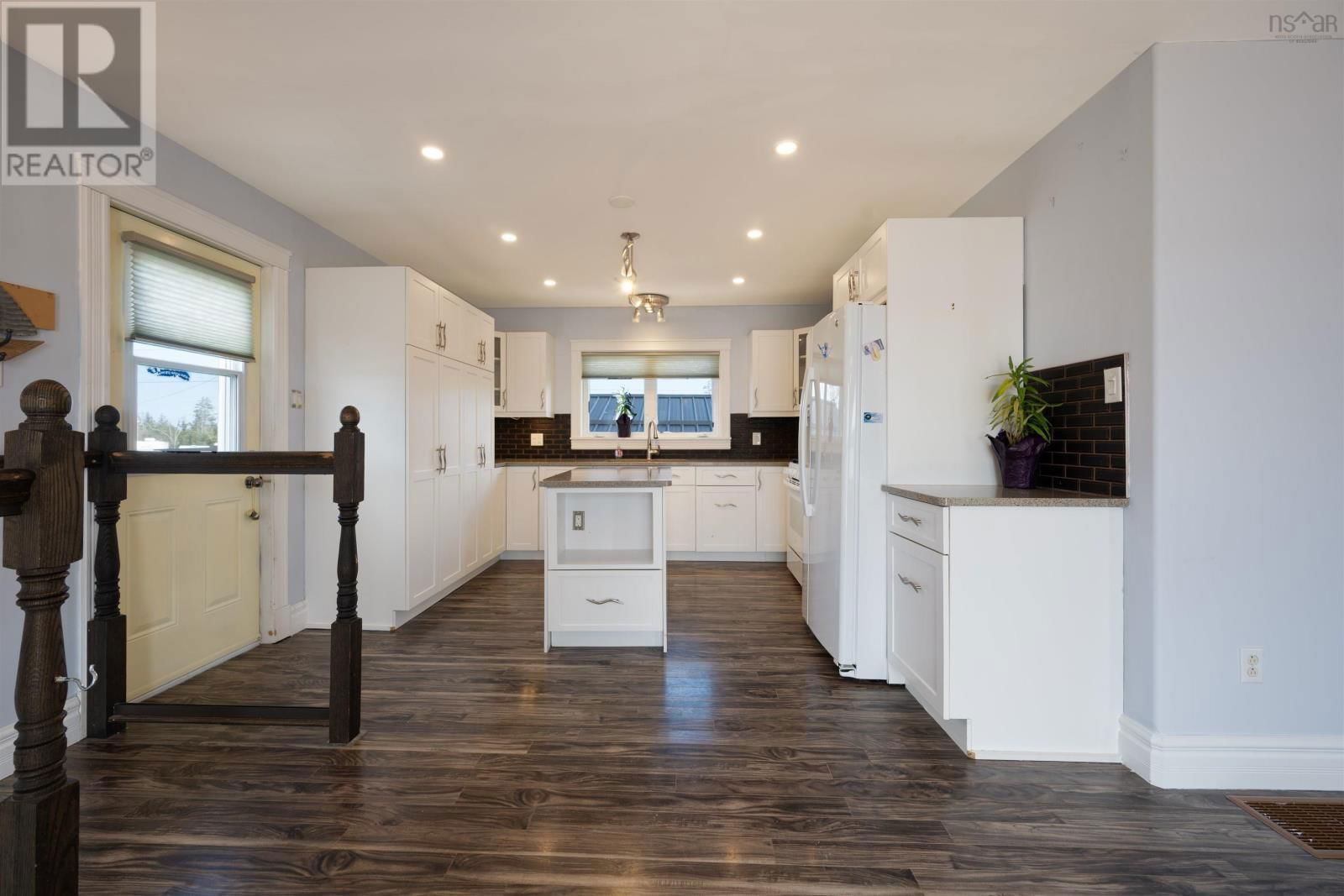 549 SOBER ISLAND ROAD Image 3