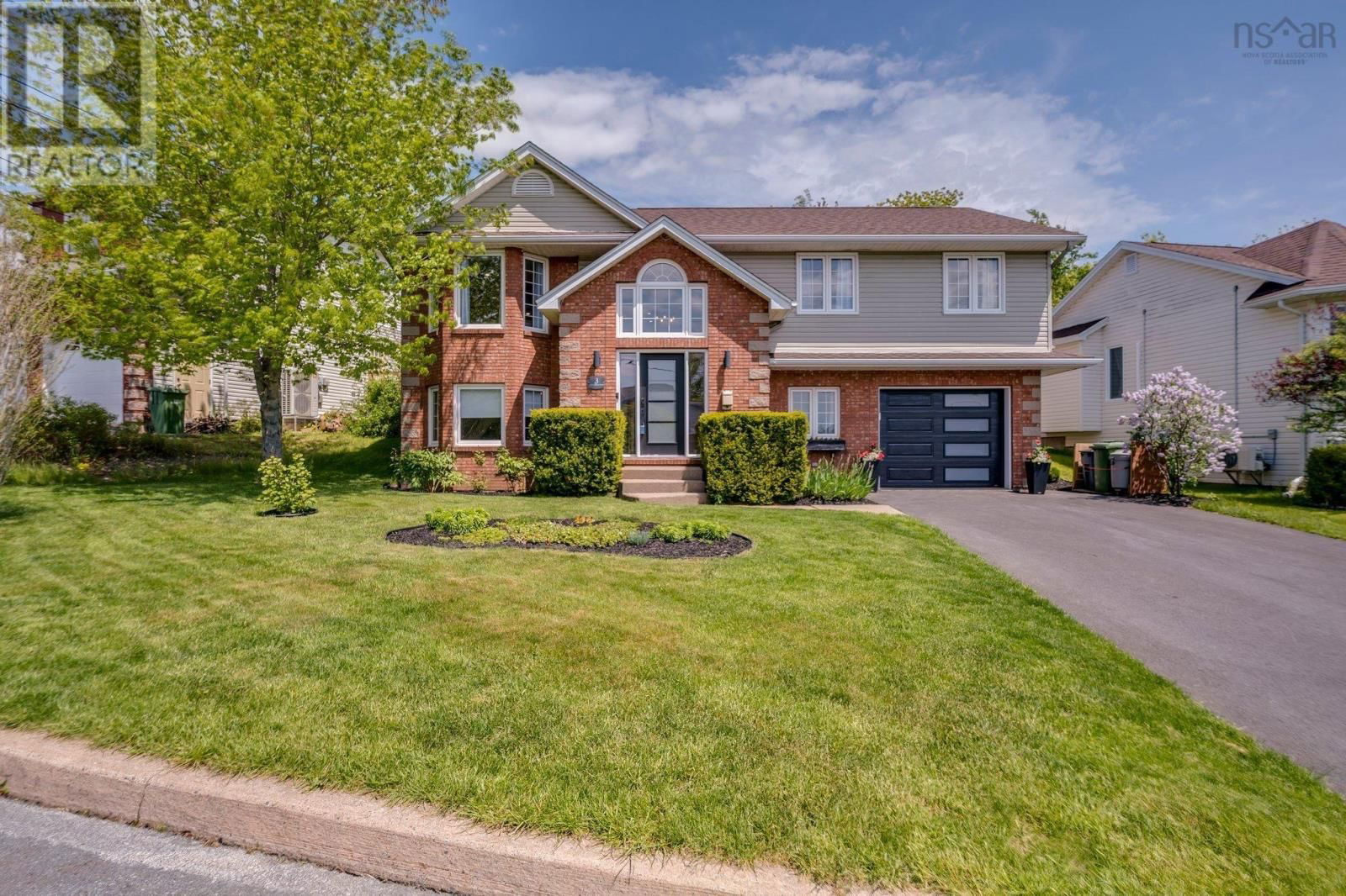 3 SPRUCEWOOD COURT Image 1