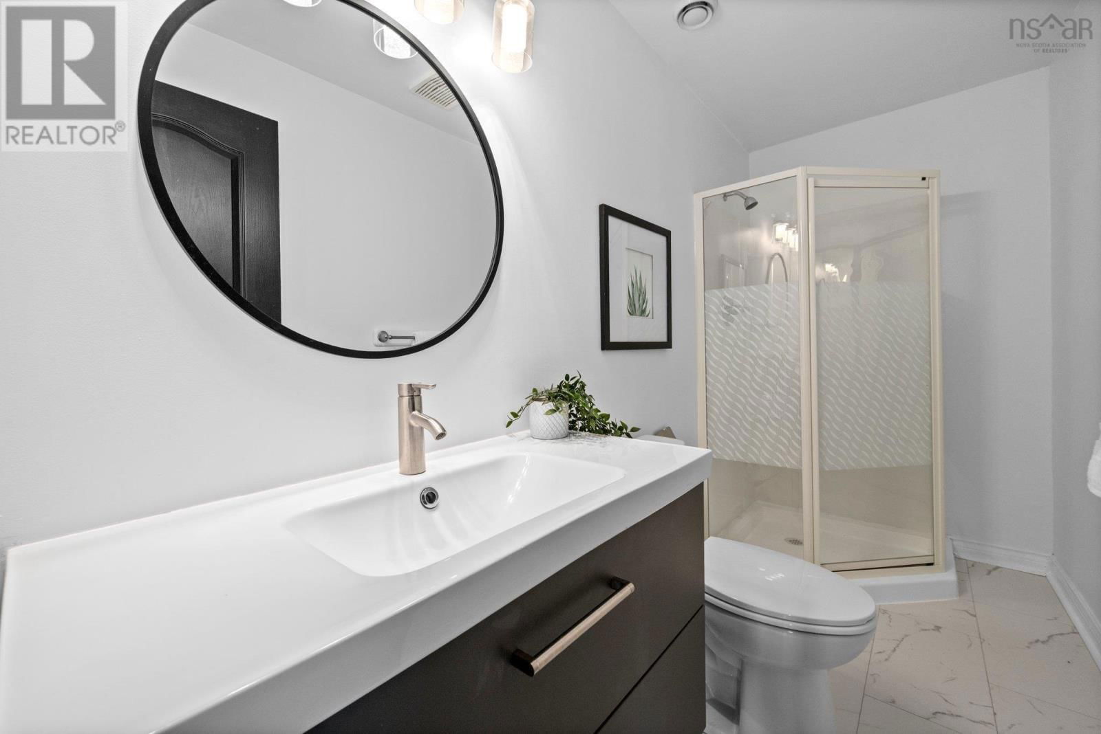 3 SPRUCEWOOD COURT Image 32