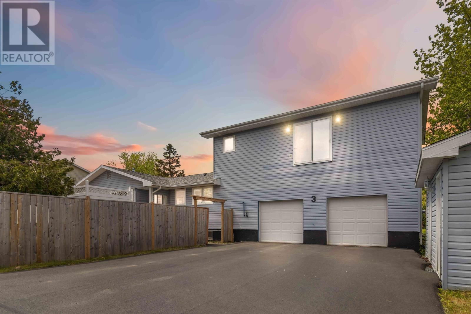 3 CODROY CRESCENT Image 1