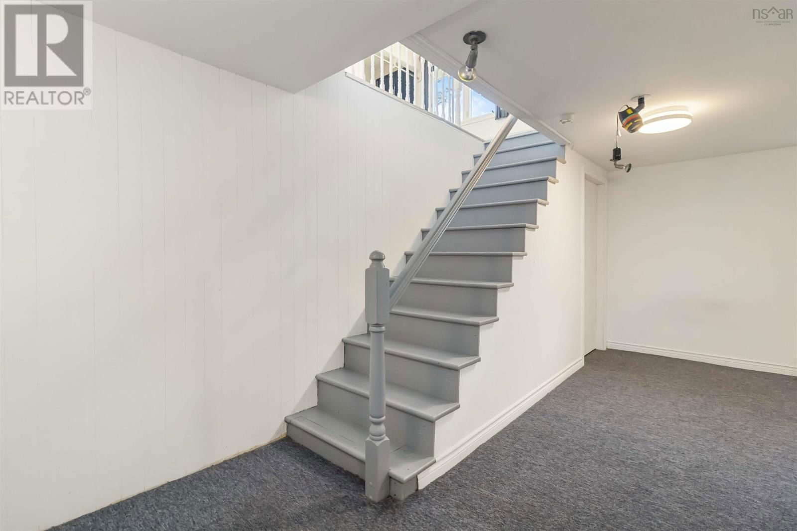 3 CODROY CRESCENT Image 32