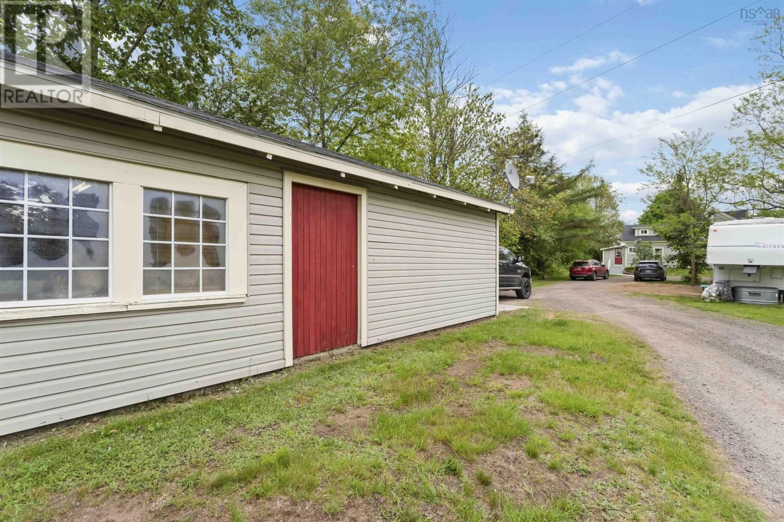 2203 HIGHWAY 1 Image 44