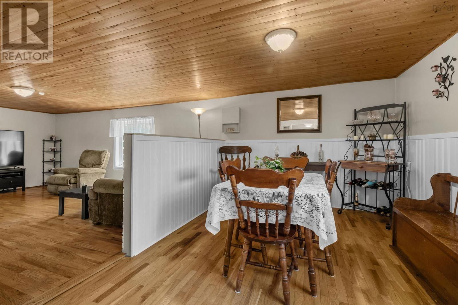 765 WEST JEDDORE ROAD Image 15