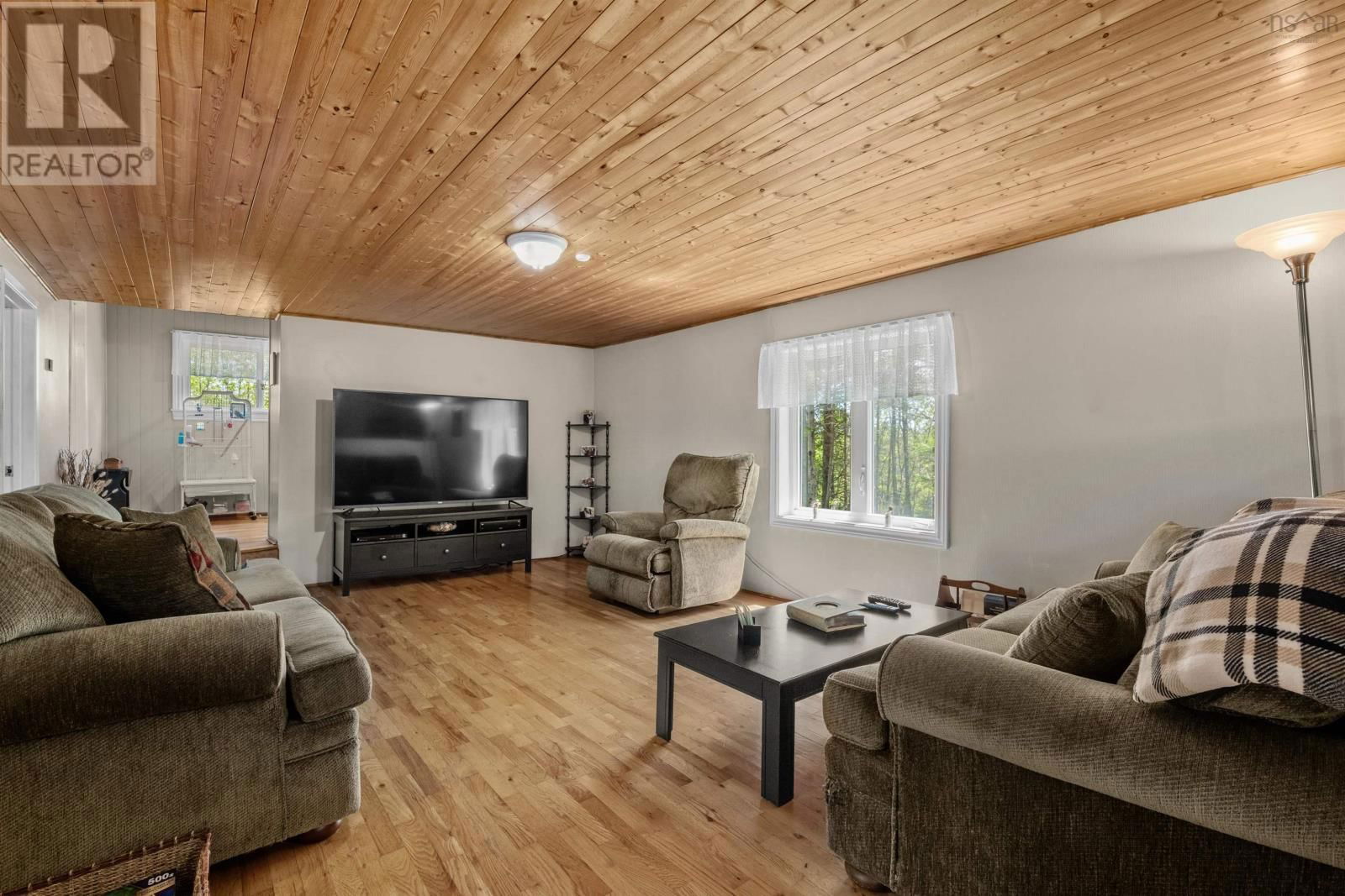 765 WEST JEDDORE ROAD Image 17